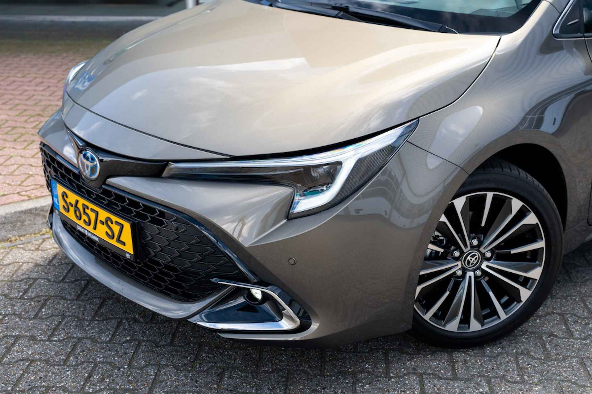 Toyota Corolla 1.8 Hybrid First Edition | Facelift | Nieuw type | Direct leverb - 22/33
