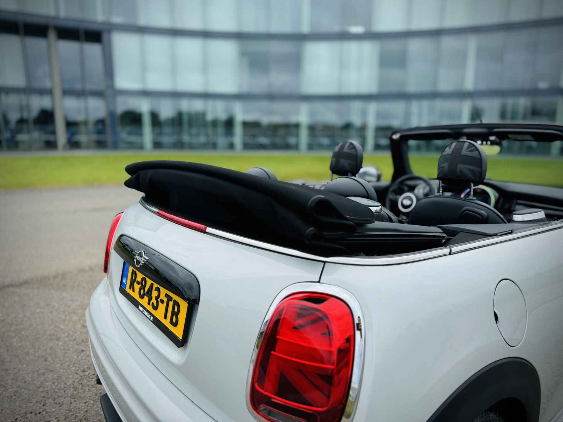 MINI Cooper Cabrio 1.5 Salt Apple/Android JCW Leder - 29/44