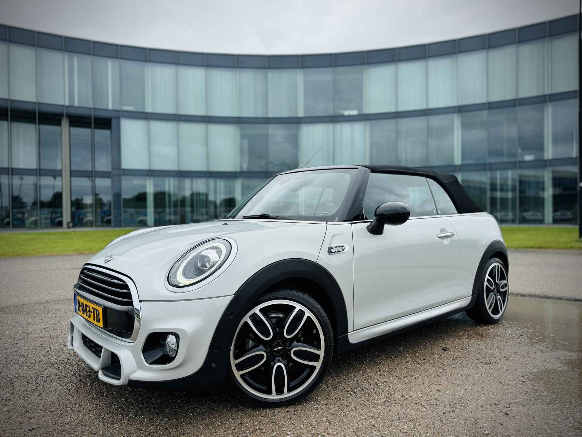 MINI Cooper Cabrio 1.5 Salt Apple/Android JCW Leder - 31/44