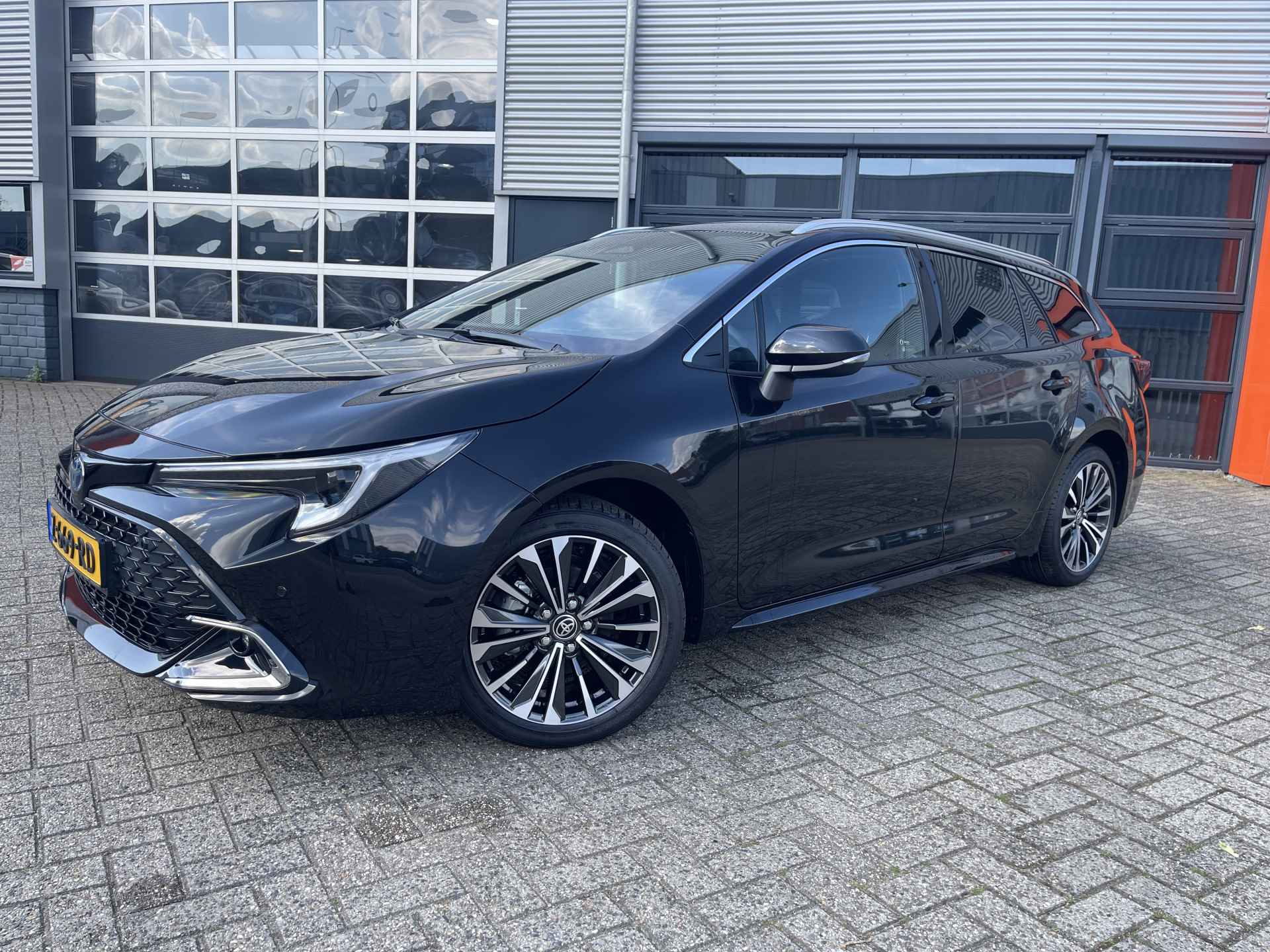 Toyota Corolla Touring Sports Hybrid 140 Dynamic NIEUW MODEL / Apple/Android Carplay / Electr. achterklep / Camera / Draadloos telefoon lader / Led verlichtin - 3/26