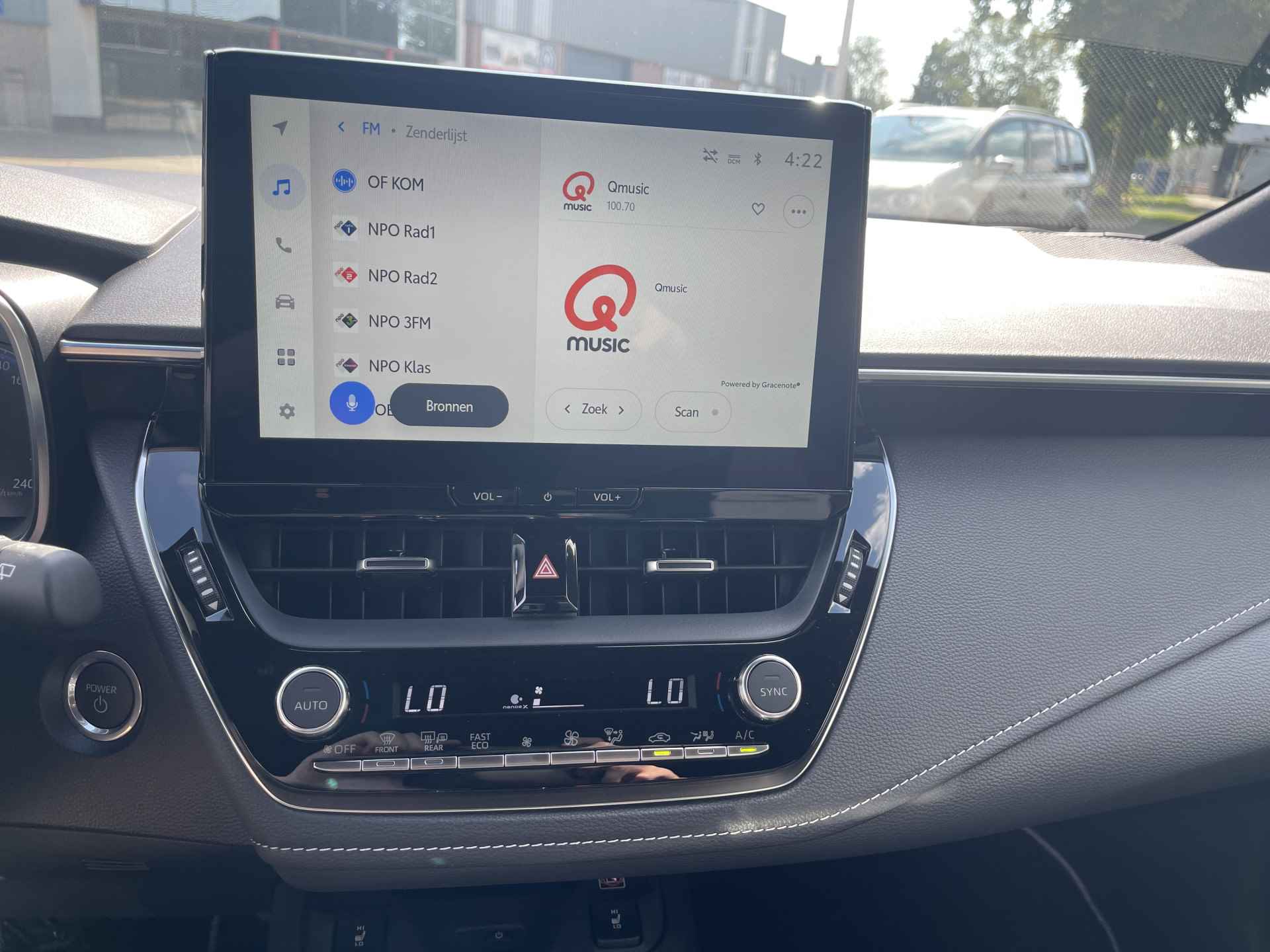 Toyota Corolla Touring Sports Hybrid 140 Dynamic NIEUW MODEL / Apple/Android Carplay / Electr. achterklep / Camera / Draadloos telefoon lader / Led verlichtin - 25/26