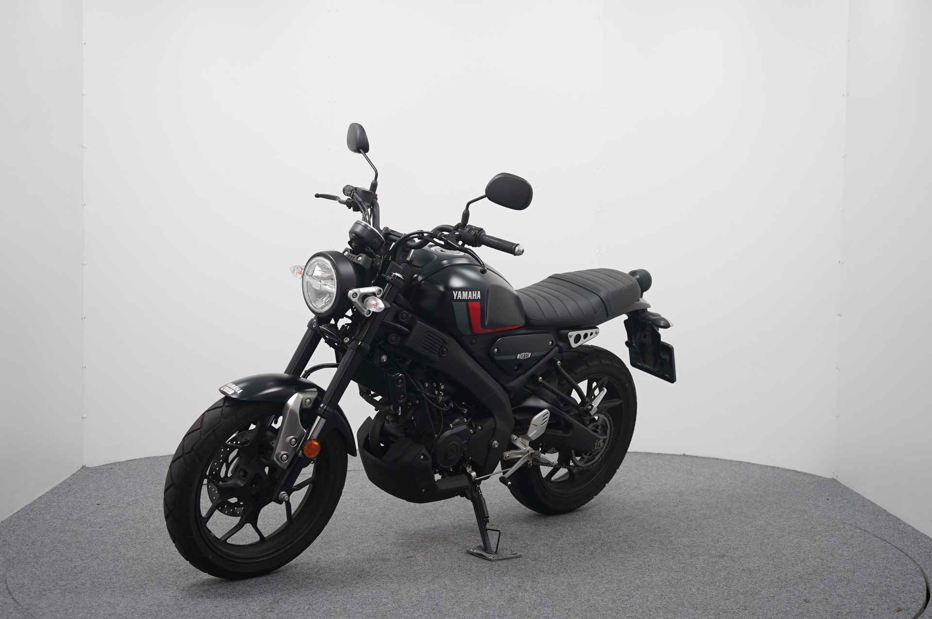 Yamaha XSR 125 ABS: GERESERVEERD RD - 4/14