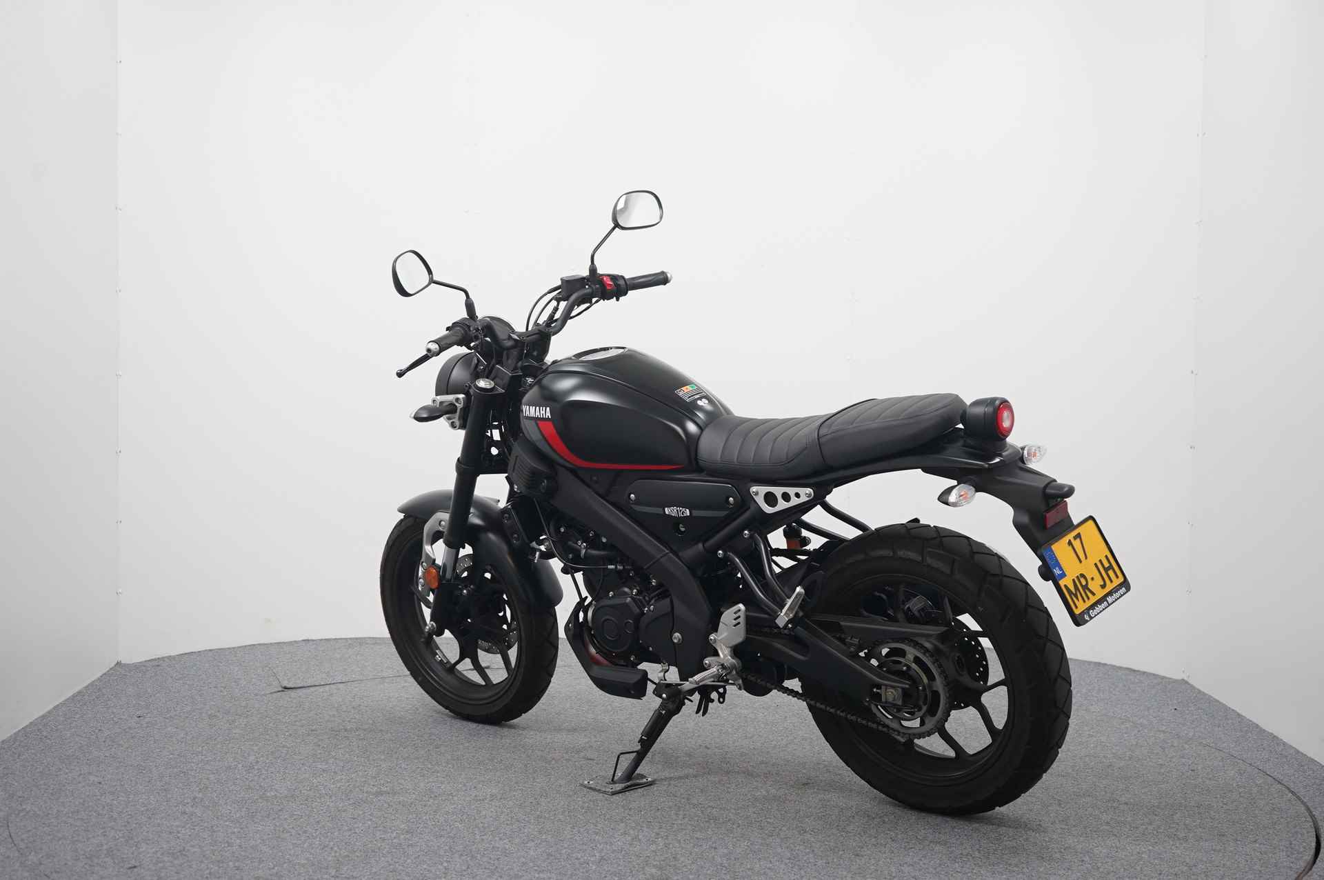 Yamaha XSR 125 ABS: GERESERVEERD RD - 6/14