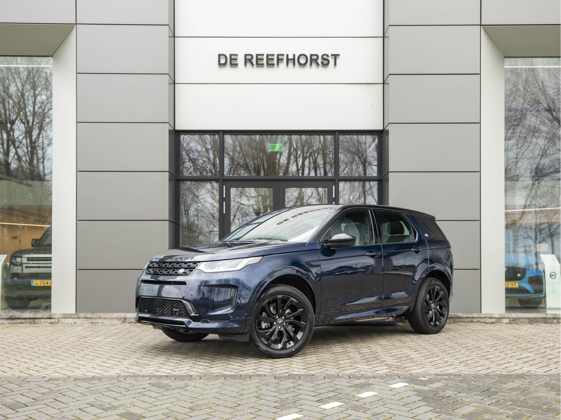 Land Rover Discovery Sport P300e R-Dynamic SE | Elektr. Trekhaak | Panoramadak |