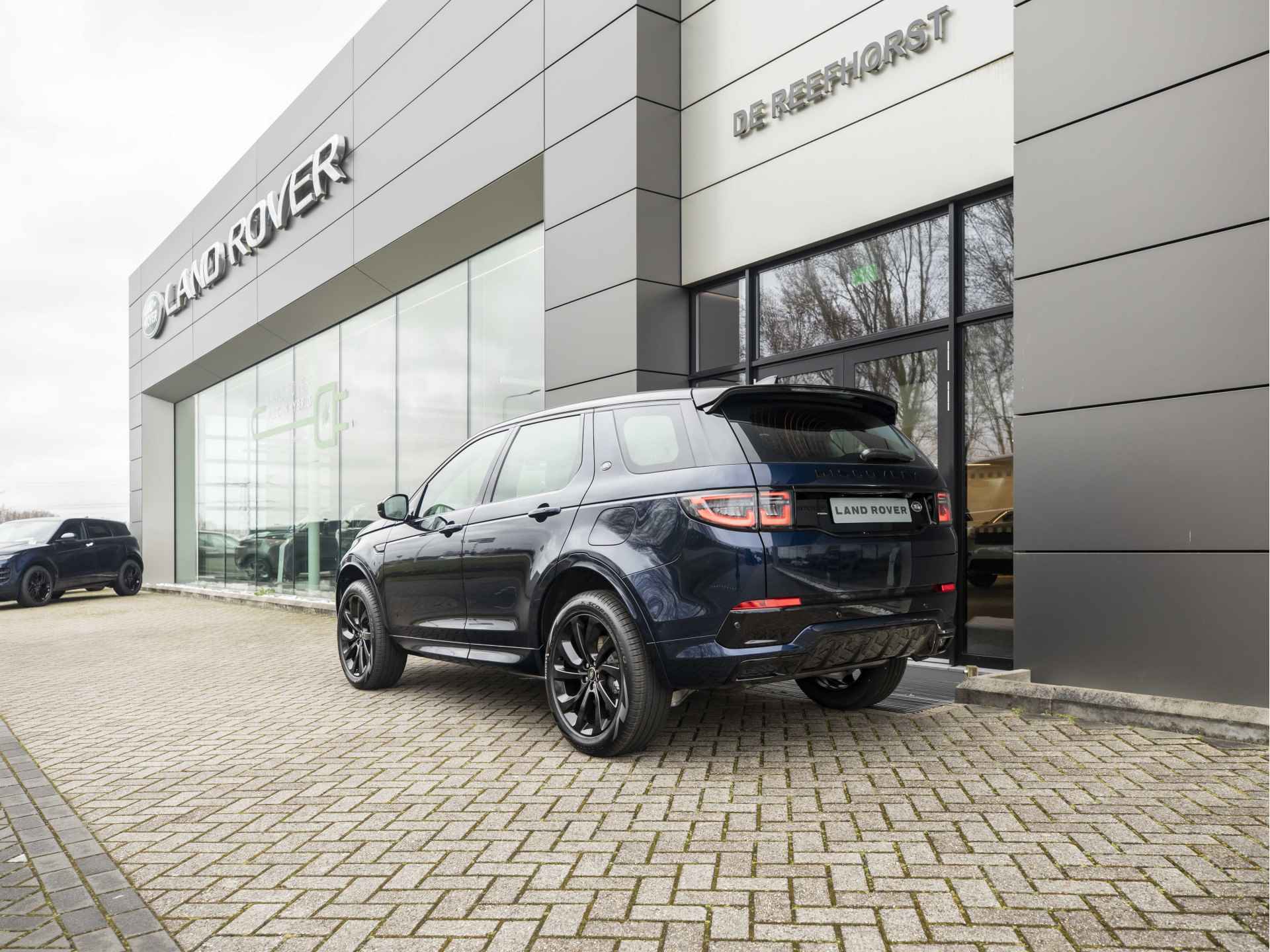 Land Rover Discovery Sport P300e R-Dynamic SE | Elektr. Trekhaak | Panoramadak | - 3/58