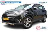 Toyota RAV4 2.5 Hybrid Dynamic | Incl. 12 Maanden Garantie | 1e Eigenaar | Volledig dealer onderhouden | Navigatie | Cruise controle | Climate controle | Elektrische kofferbak | Achteruitrijcamera | Parkeersensoren V+A | DAB | 17 Inch LMV | Lane assist | Origineel NL auto | NAP |