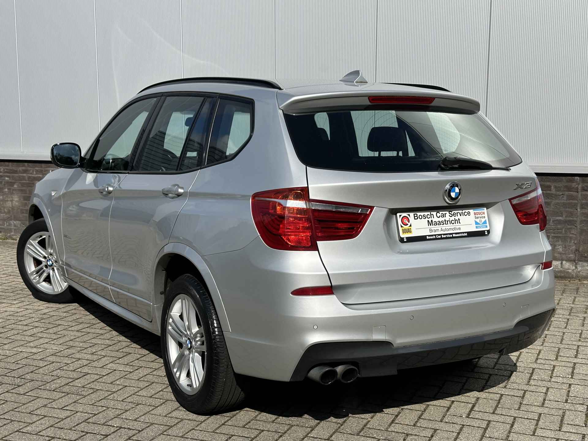 BMW X3 xDrive35i M-Sport | High Executive | Xenon | Prof Navi | Interesse, Proefrit? Bel of app met: 06-24 28 28 42 - 6/31