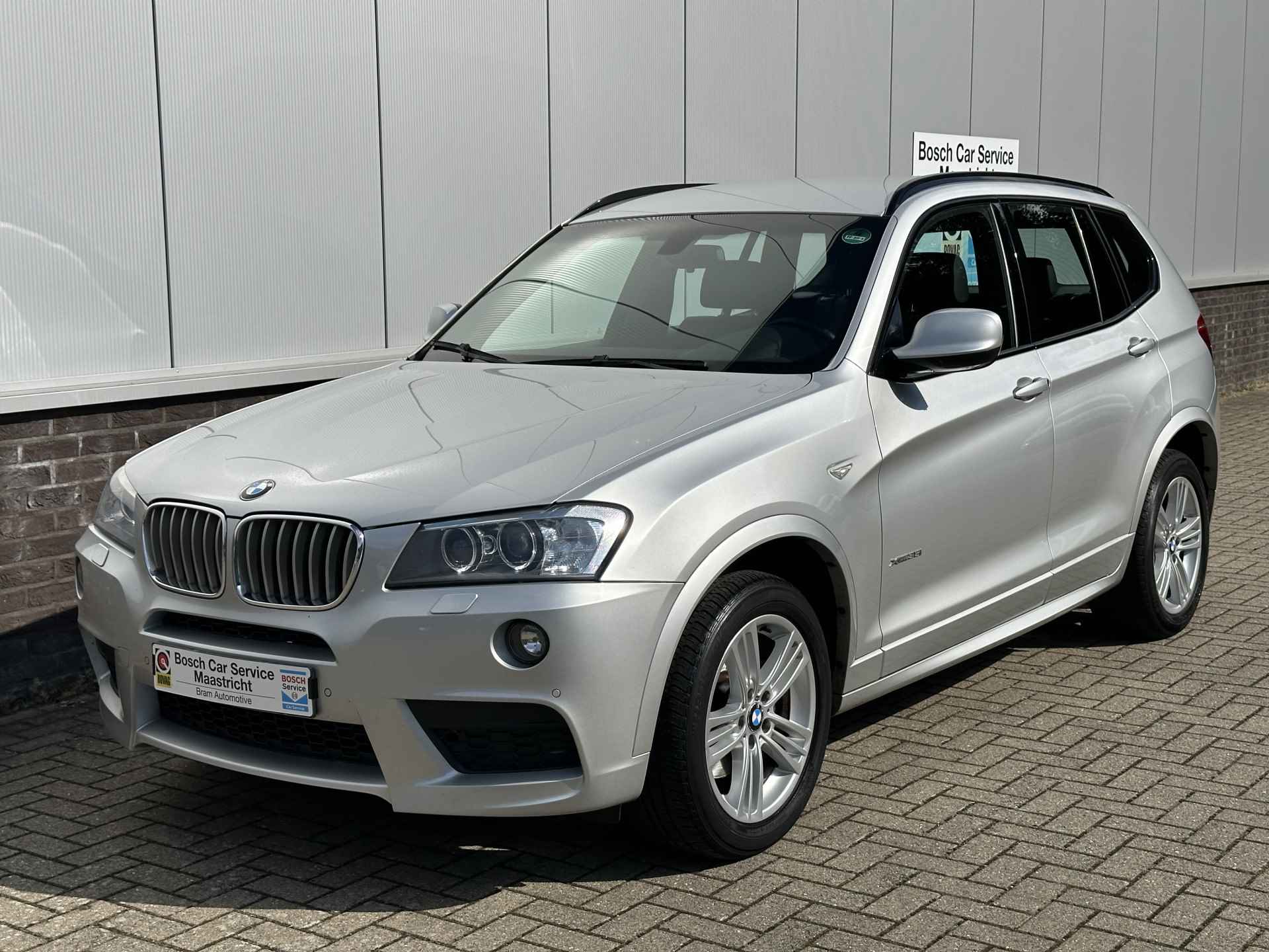 BMW X3 xDrive35i M-Sport | High Executive | Xenon | Prof Navi | Interesse, Proefrit? Bel of app met: 06-24 28 28 42 - 24/31