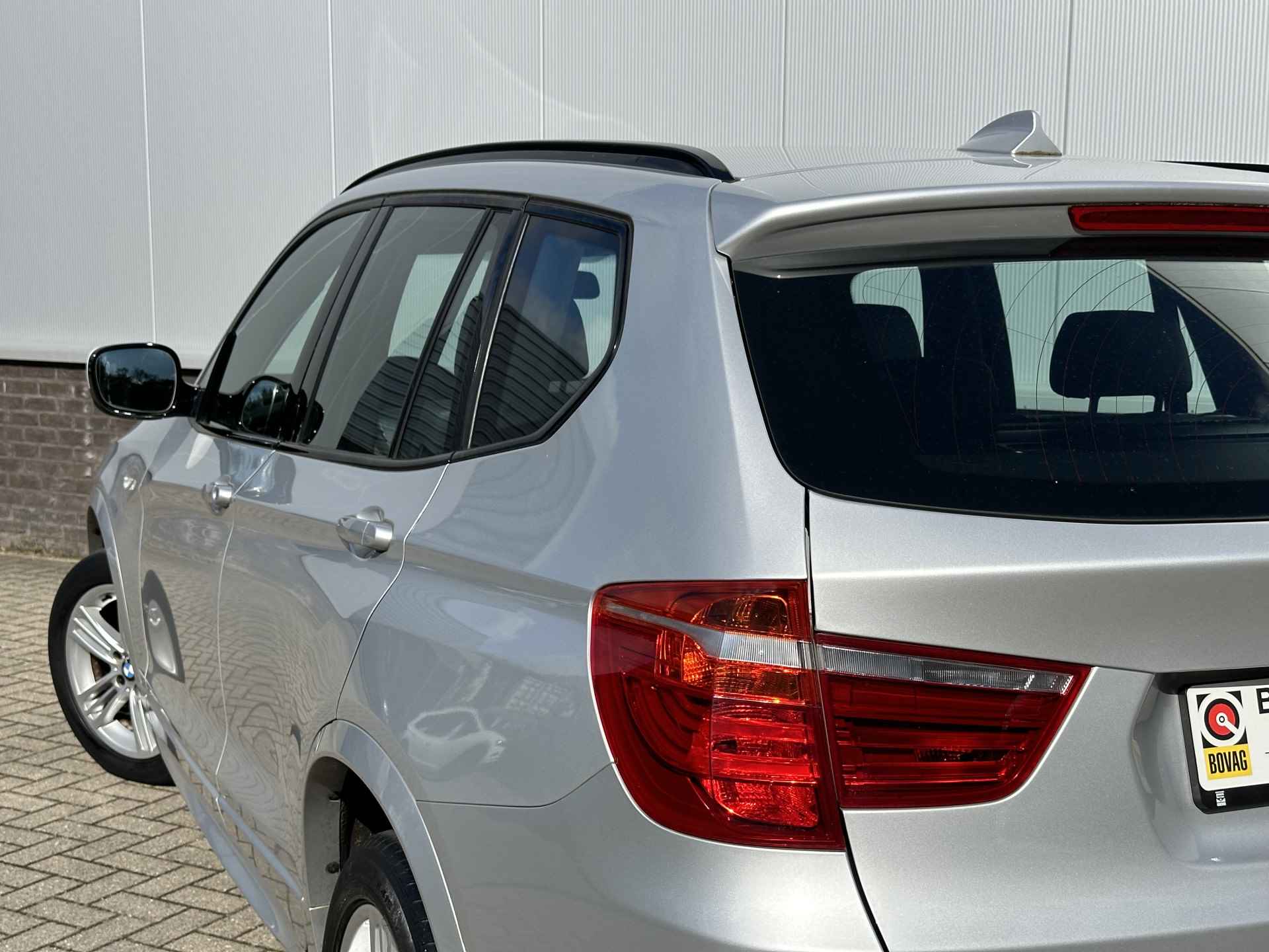 BMW X3 xDrive35i M-Sport | High Executive | Xenon | Prof Navi | Interesse, Proefrit? Bel of app met: 06-24 28 28 42 - 27/31