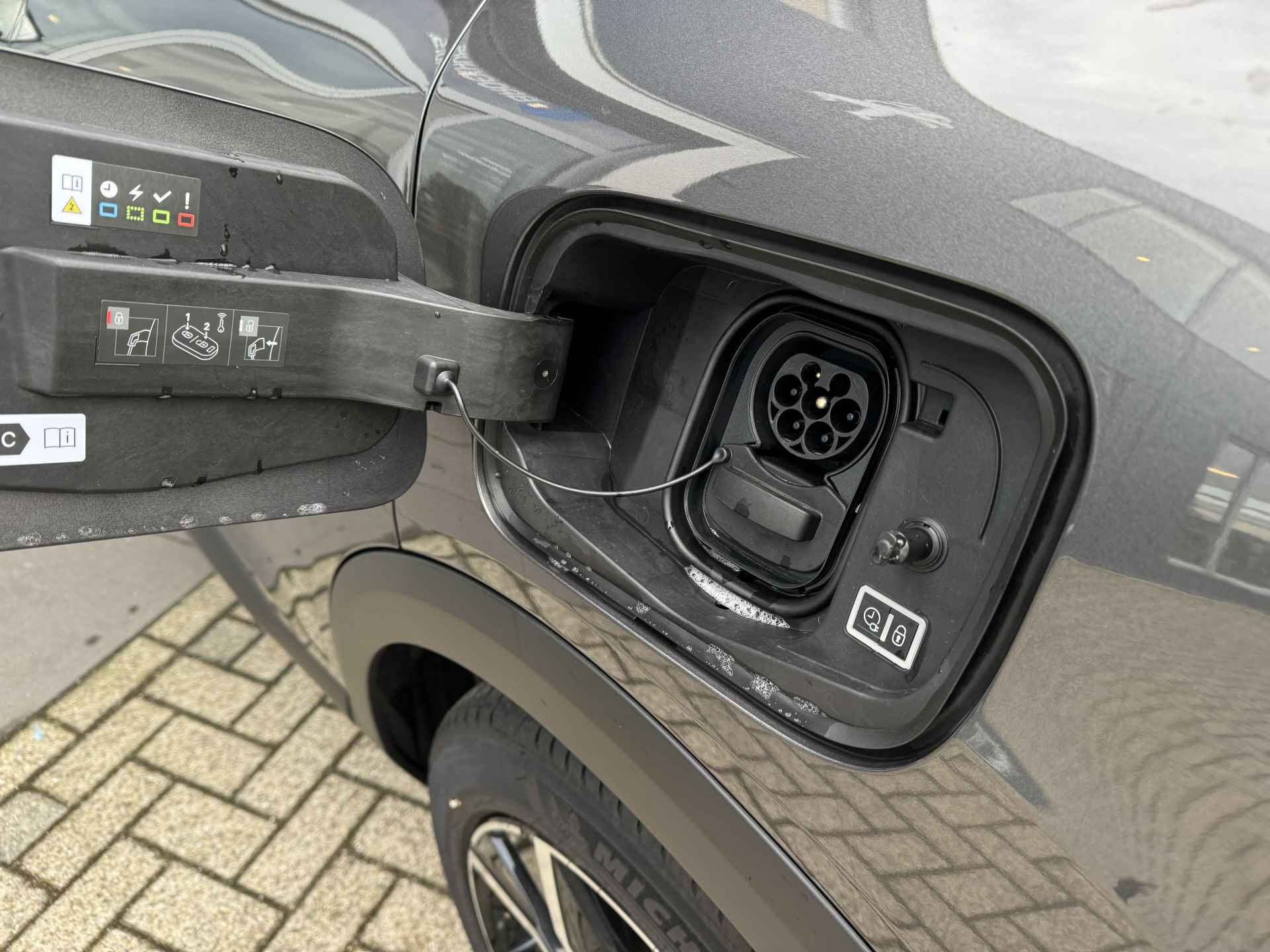 Citroën Ë-C4 X Feel 50 kWh | €2.000SEPP | Carplay | Climate | Sensoren achter | Cruise Control | LED - 16/32