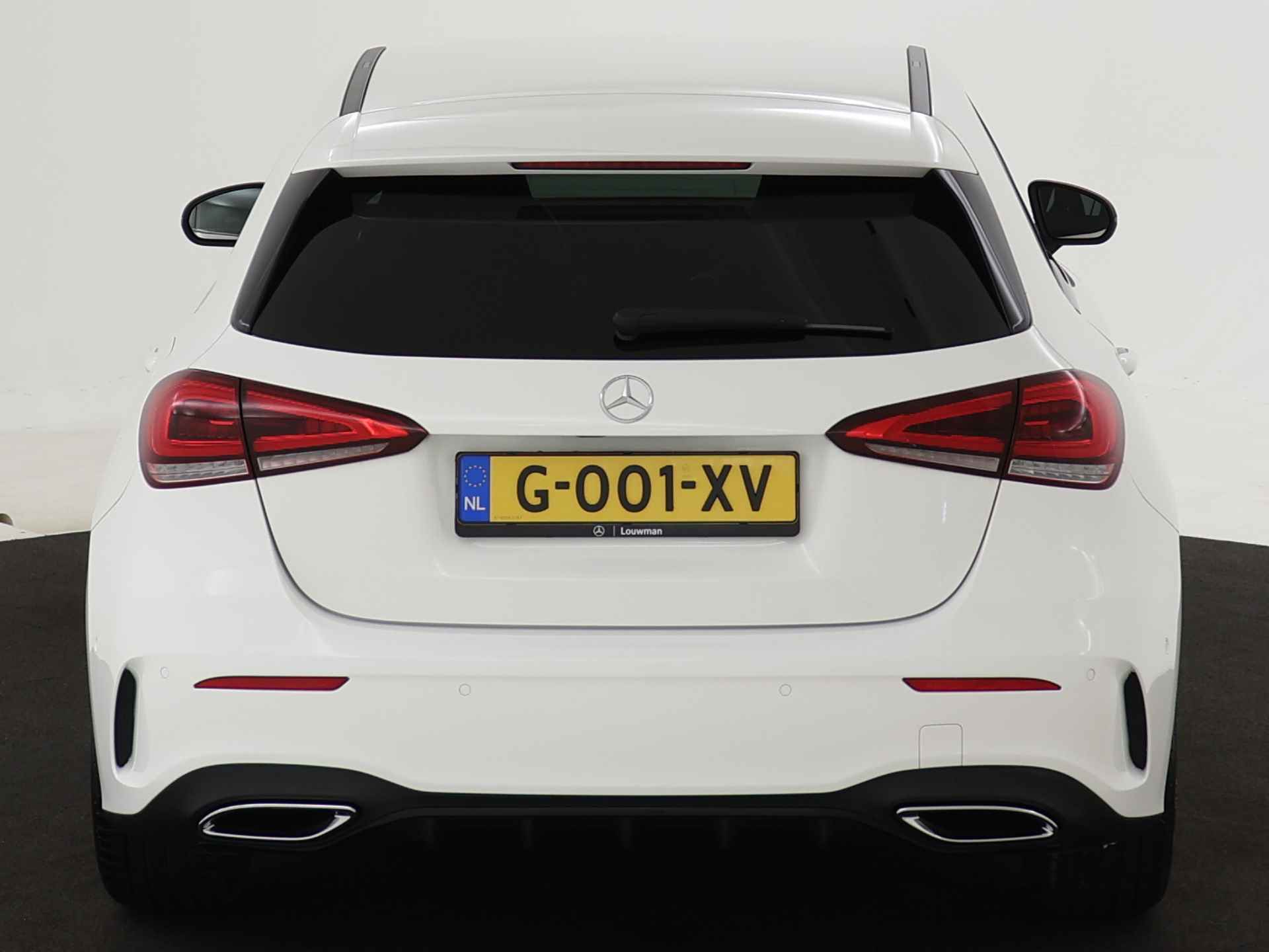 Mercedes-Benz A-Klasse 180 AMG | 5 spaaks lichtmetalenvelgen | MBUX wide screen | Navigatie | Camera | parking support | Inclusief 24 maanden Mercedes-Benz Certified garantie voor Europa. - 29/43