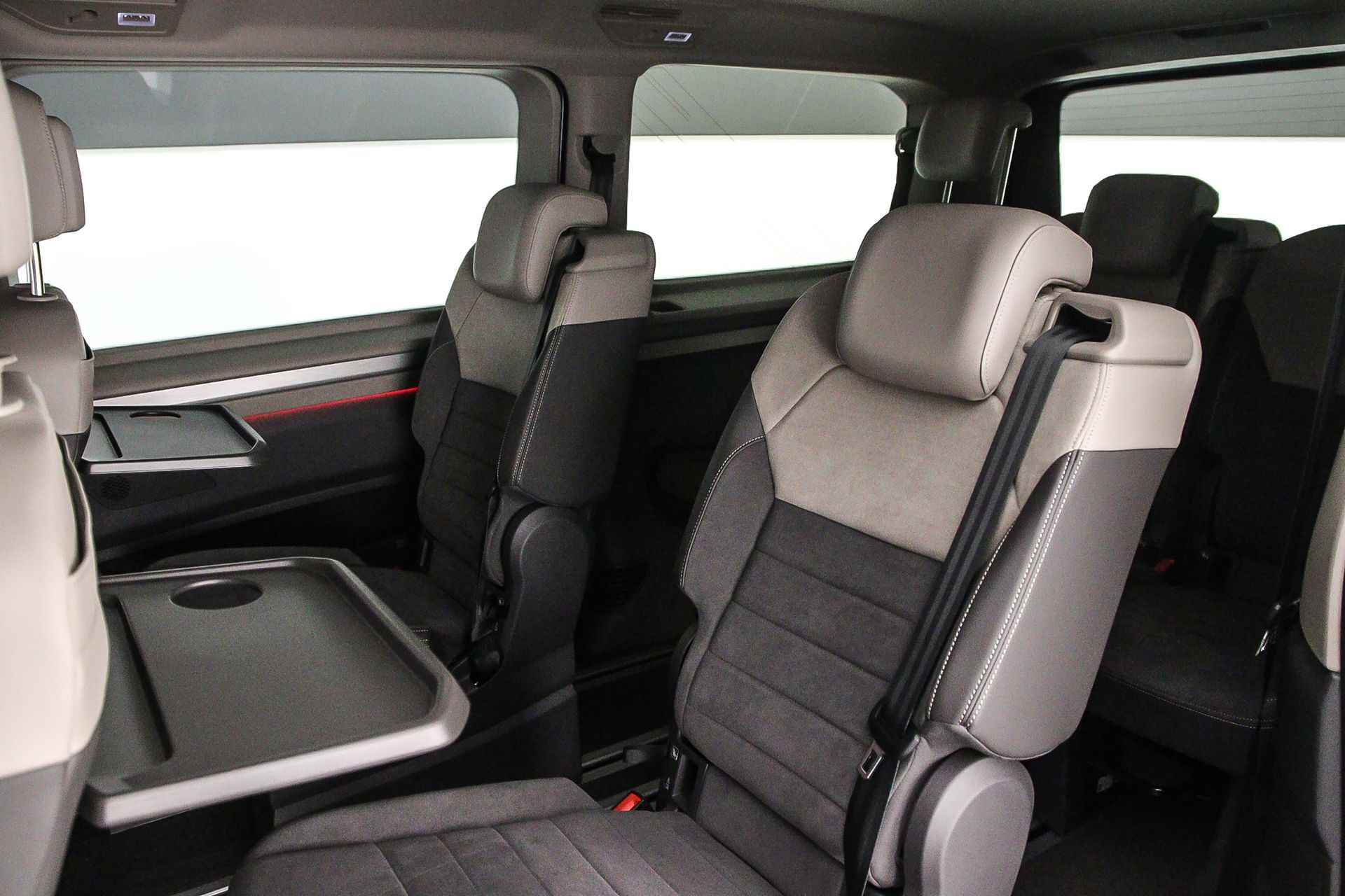 Volkswagen Multivan Edition 1.4 Plug-in Hybride L2H1 Elektrisch verstelbare voorstoelen | Navigatie | IQ-light - 40/57