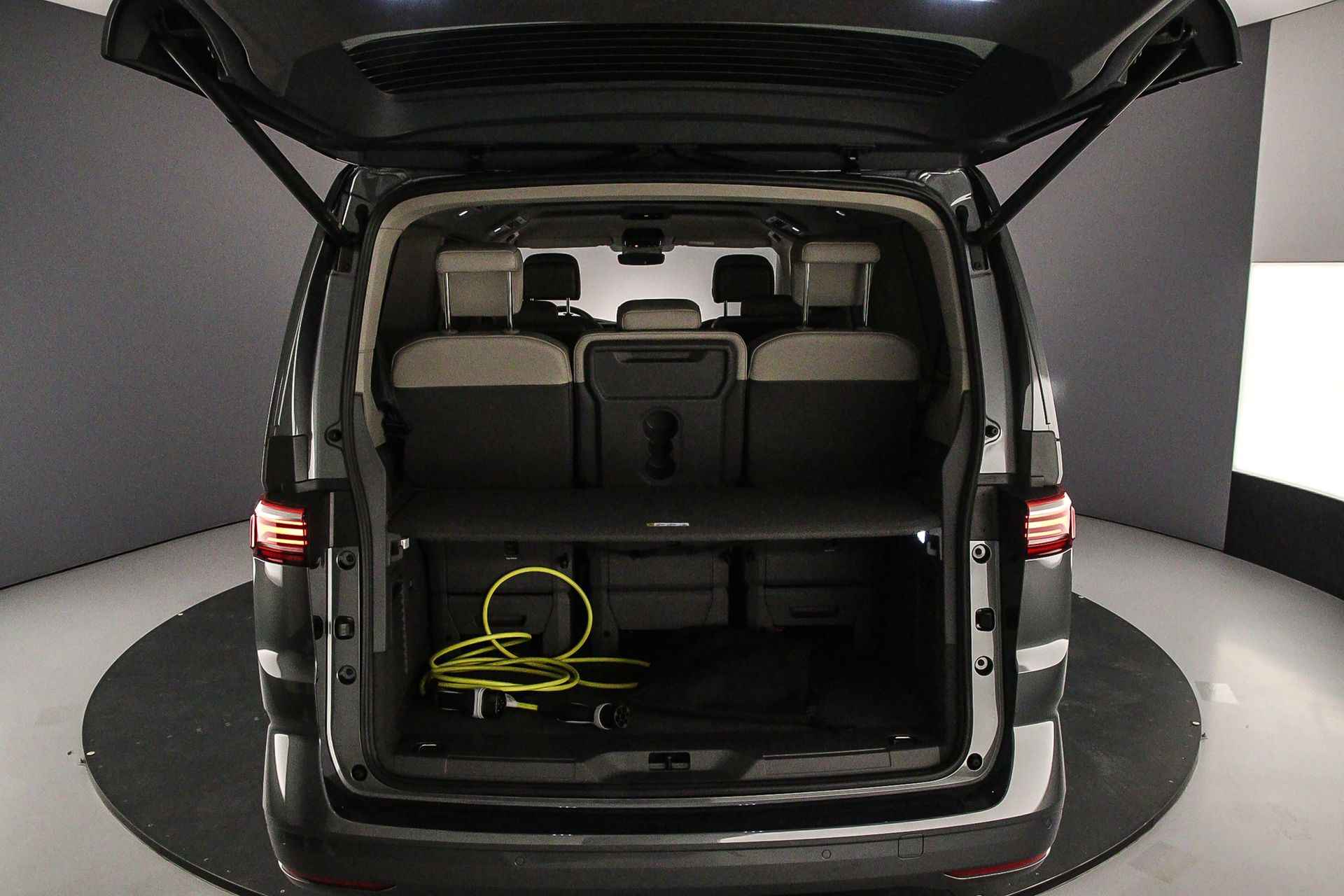 Volkswagen Multivan Edition 1.4 Plug-in Hybride L2H1 Elektrisch verstelbare voorstoelen | Navigatie | IQ-light - 48/57