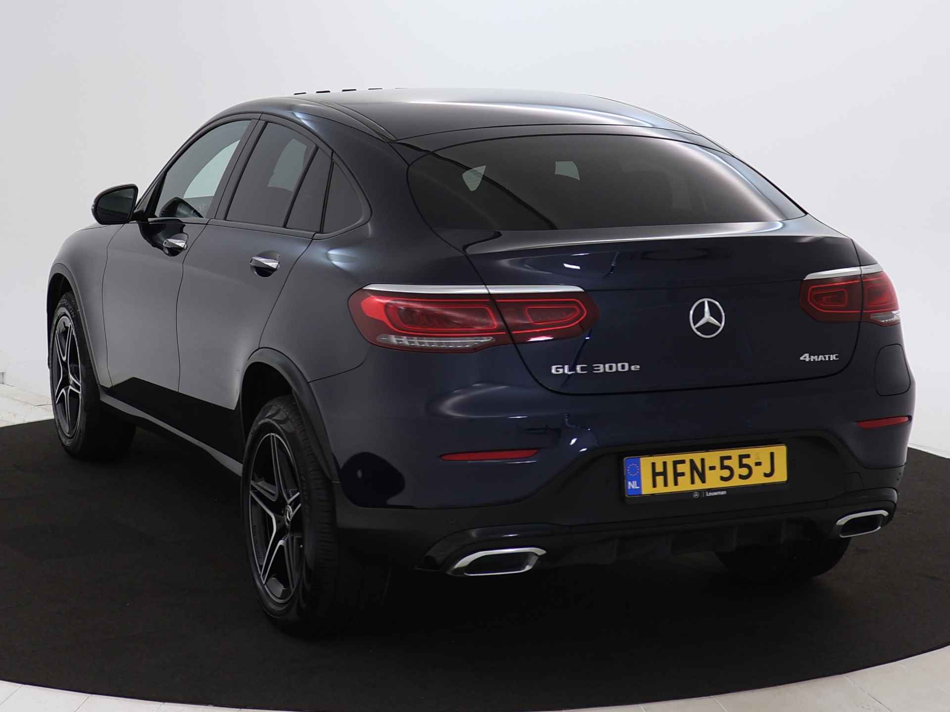 Mercedes-Benz GLC Coupé 300 e 4M AMG Plug-In Hybride | Schuifdak |  Alarm | Keyless Go | 360 Gr Camera | Sfeerverlichting | Car Play | Inclusief 24 maanden MB Certified garantie voor Europa. - 16/48