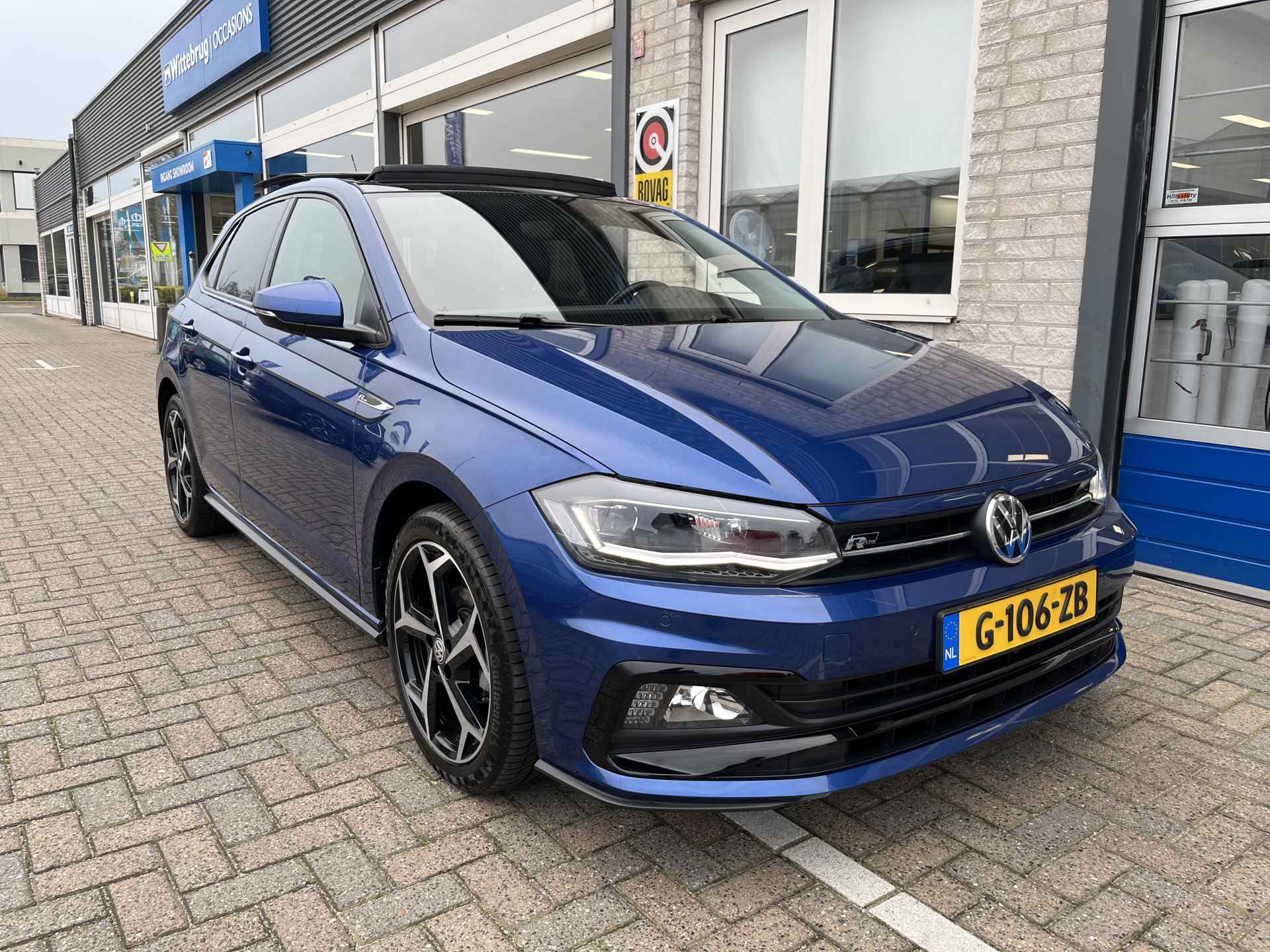 Volkswagen Polo 1.0 TSI R-Line / AUTOMAAT/ PANO/ DIGITAL DASH/ NAVI/ CRUISE/ DAB/ PARK. SENSOREN/ 17"LMV - 39/42