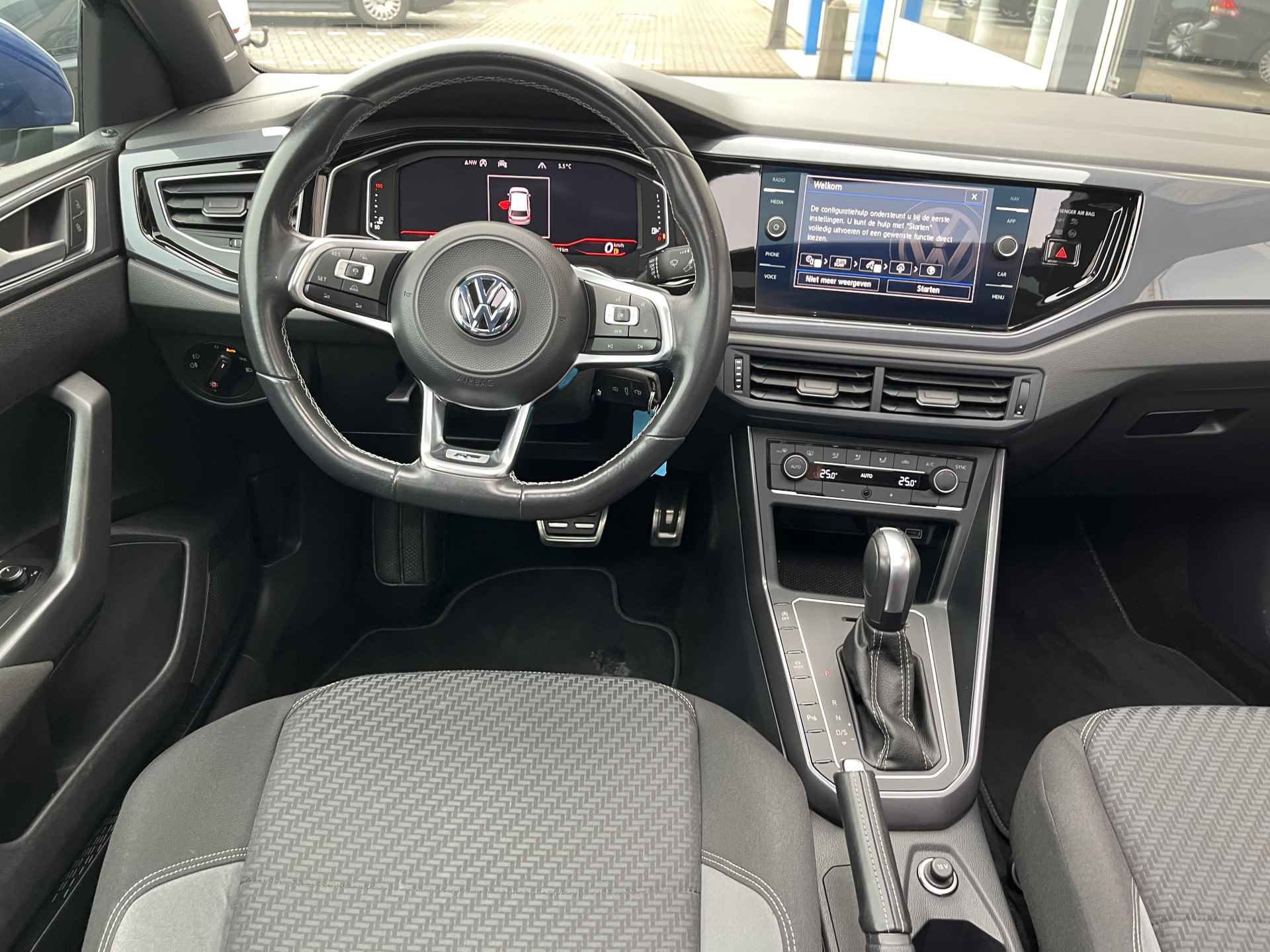 Volkswagen Polo 1.0 TSI R-Line / AUTOMAAT/ PANO/ DIGITAL DASH/ NAVI/ CRUISE/ DAB/ PARK. SENSOREN/ 17"LMV - 9/42