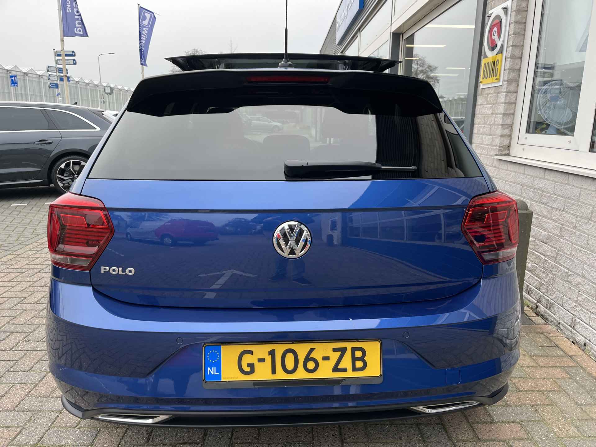 Volkswagen Polo 1.0 TSI R-Line / AUTOMAAT/ PANO/ DIGITAL DASH/ NAVI/ CRUISE/ DAB/ PARK. SENSOREN/ 17"LMV - 36/42