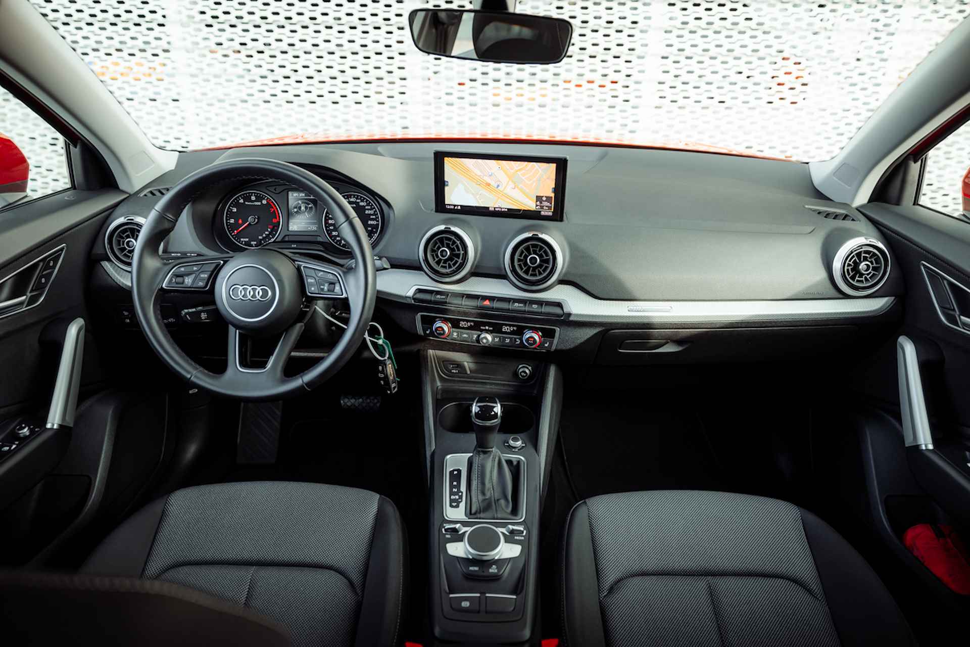 Audi Q2 35 TFSI 150pk s-tronic Advanced | MMI navigatie | Audi Smartphone Interface | Stoelverwarming | Audi Sound - 18/32