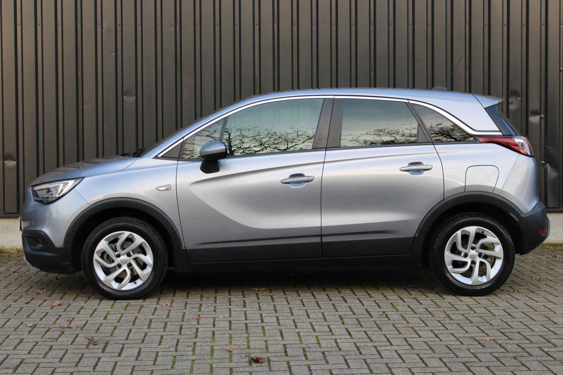 Opel Crossland X 1.2 Turbo Innovation / Parkeer sensoren / Climate Control / Carplay / 16'' LMV / Cruise Control / '' vraag een vrijblijvende offerte aan '' - 3/29