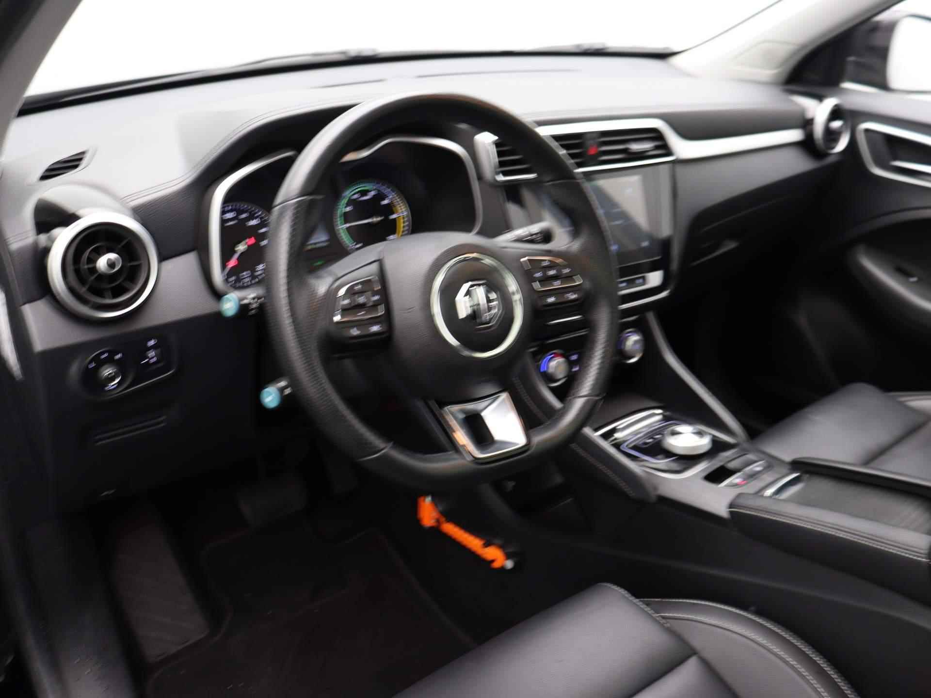 MG ZS EV Luxury 45 kWh | Navigatie | Panoramadak | Leder | Camera | Apple CarPlay | - 21/25