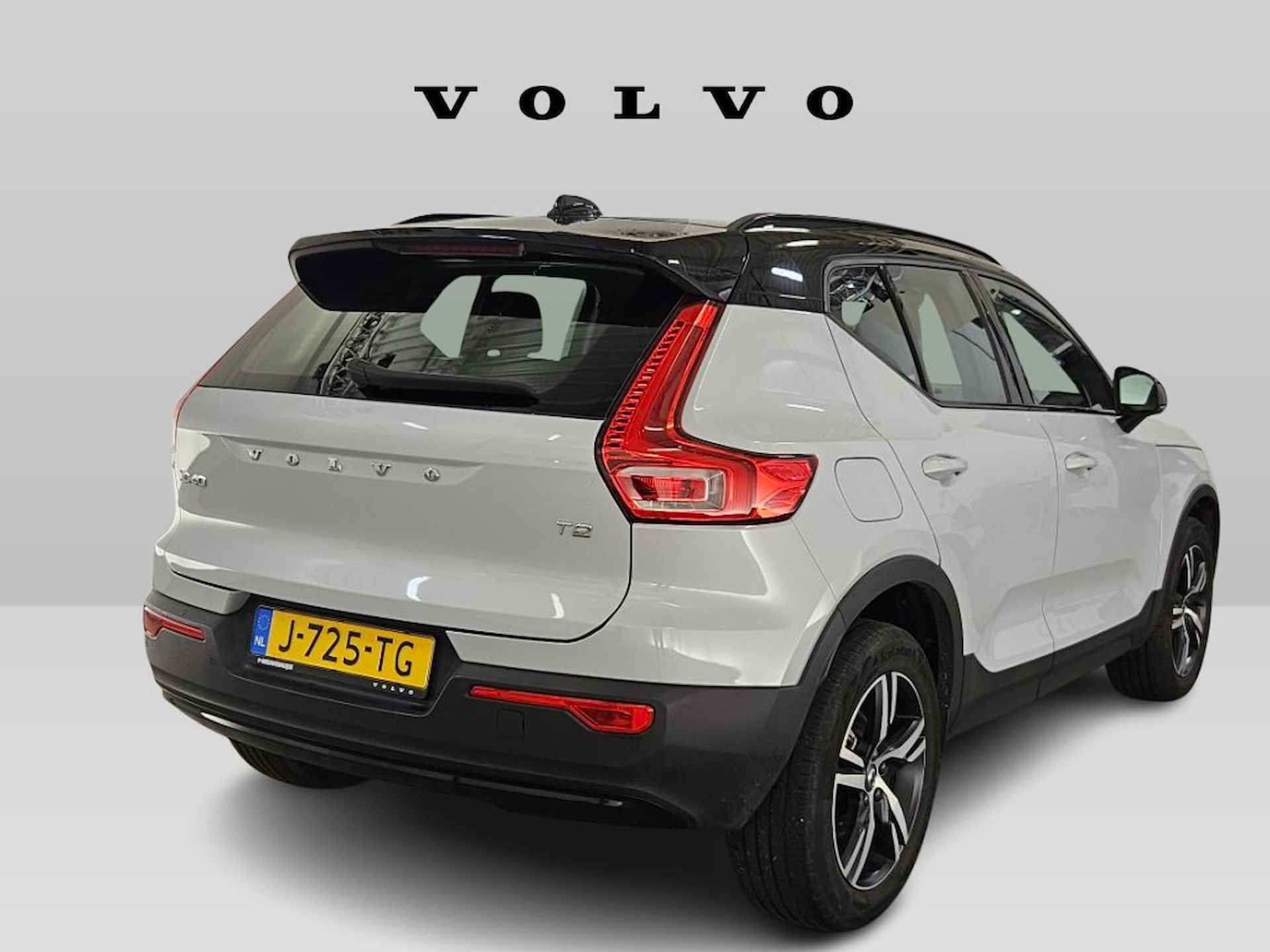 Volvo XC40 T2 R-Design #GlacierSilver #Intellisafe #DAB+ #Verwacht! - 4/20