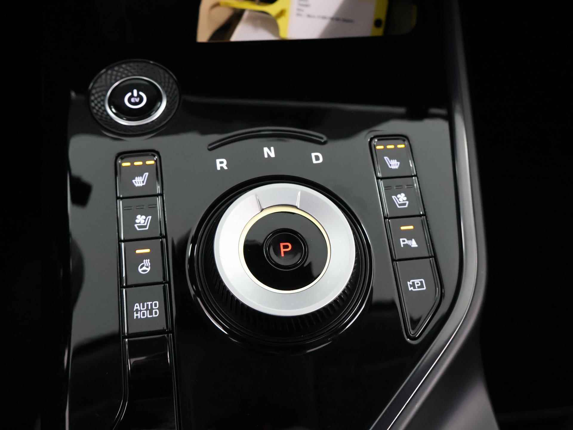 Kia Niro EV ExecutiveLine 64.8 kWh | Navigatie | Dodehoekdetectie | Stoelverwarming | Parkeercamera - 26/40