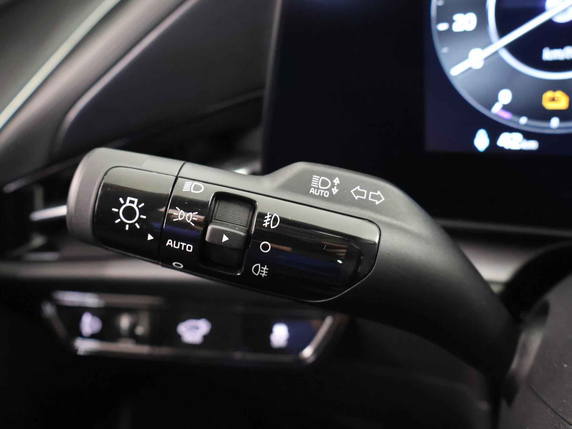 Kia Niro EV ExecutiveLine 64.8 kWh | Navigatie | Dodehoekdetectie | Stoelverwarming | Parkeercamera - 32/40