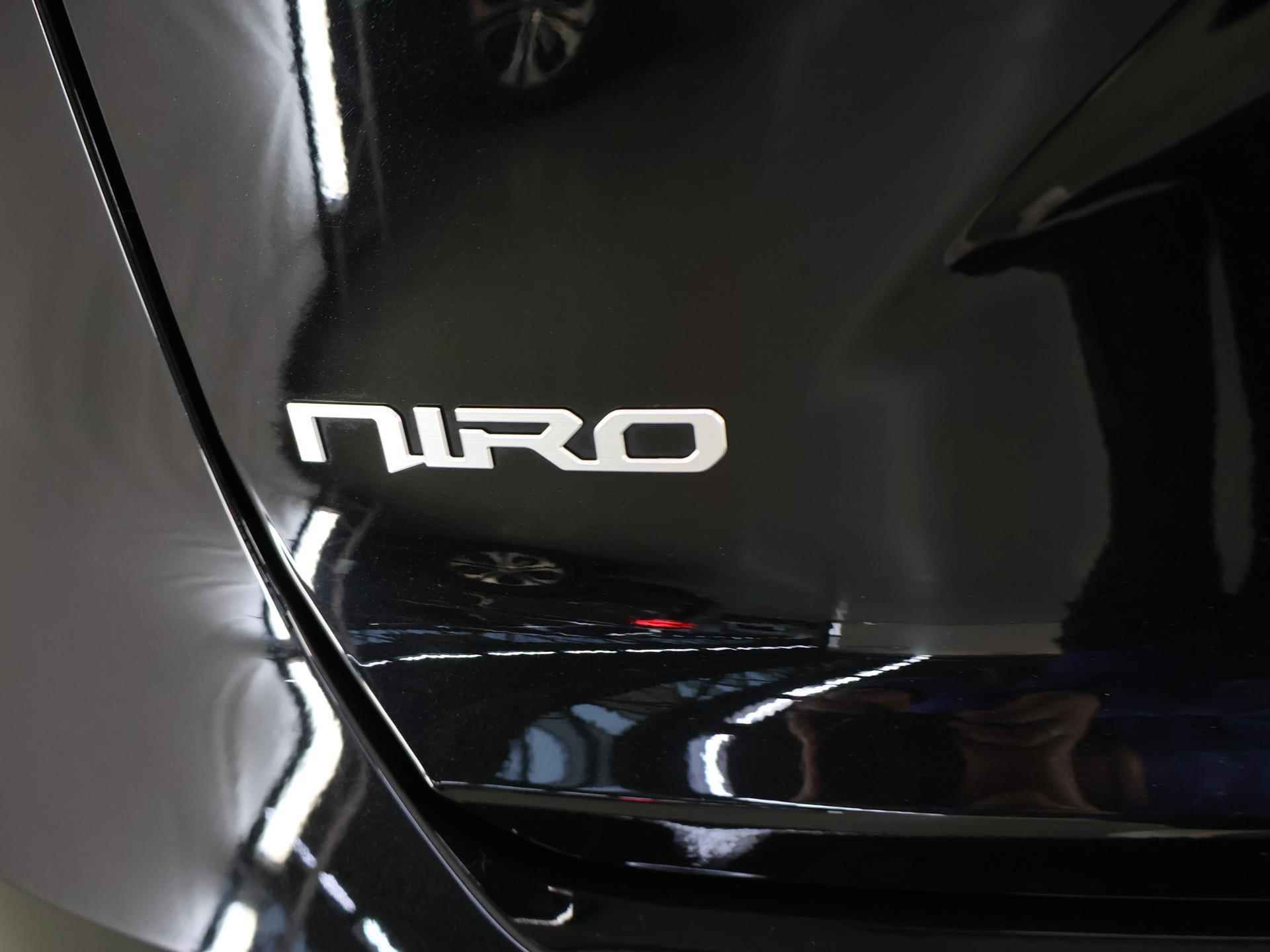 Kia Niro EV ExecutiveLine 64.8 kWh | Navigatie | Dodehoekdetectie | Stoelverwarming | Parkeercamera - 38/40