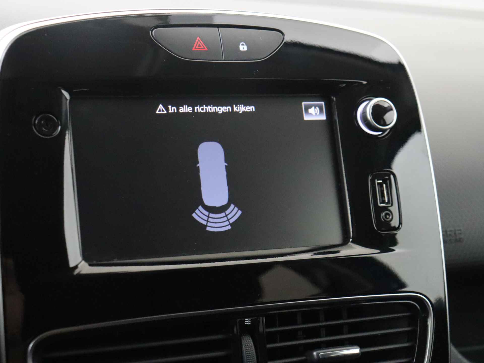 Renault Clio Estate 0.9 TCe Intens | Navigatie | LED Koplampen | Parkeerhulp | Climate-en cruise control | - 11/41