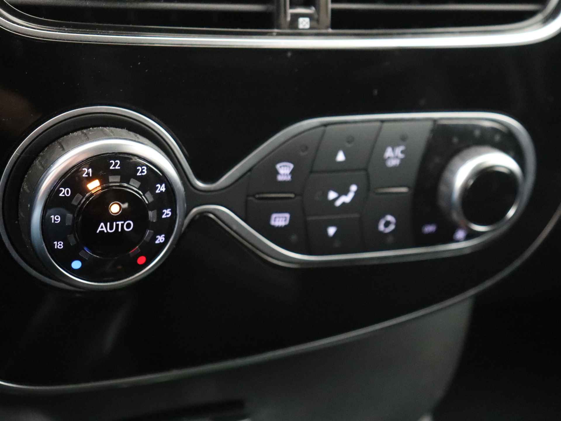 Renault Clio Estate 0.9 TCe Intens | Navigatie | LED Koplampen | Parkeerhulp | Climate-en cruise control | - 13/41