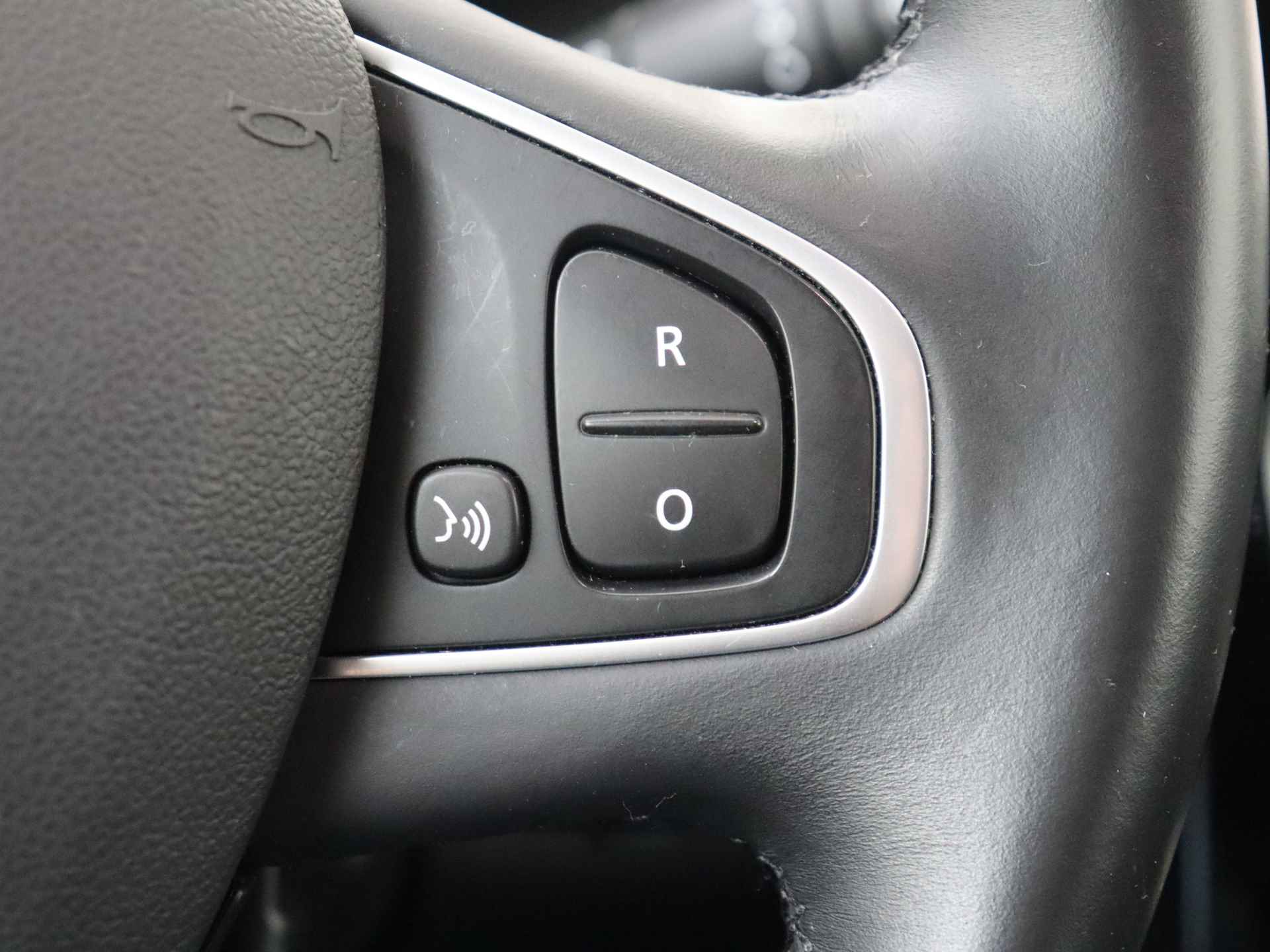 Renault Clio Estate 0.9 TCe Intens | Navigatie | LED Koplampen | Parkeerhulp | Climate-en cruise control | - 24/41