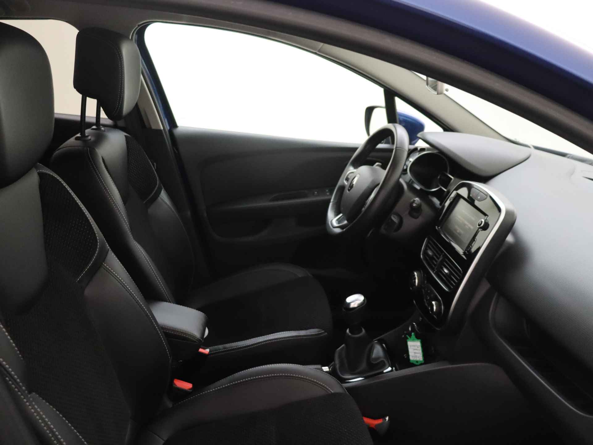Renault Clio Estate 0.9 TCe Intens | Navigatie | LED Koplampen | Parkeerhulp | Climate-en cruise control | - 32/41