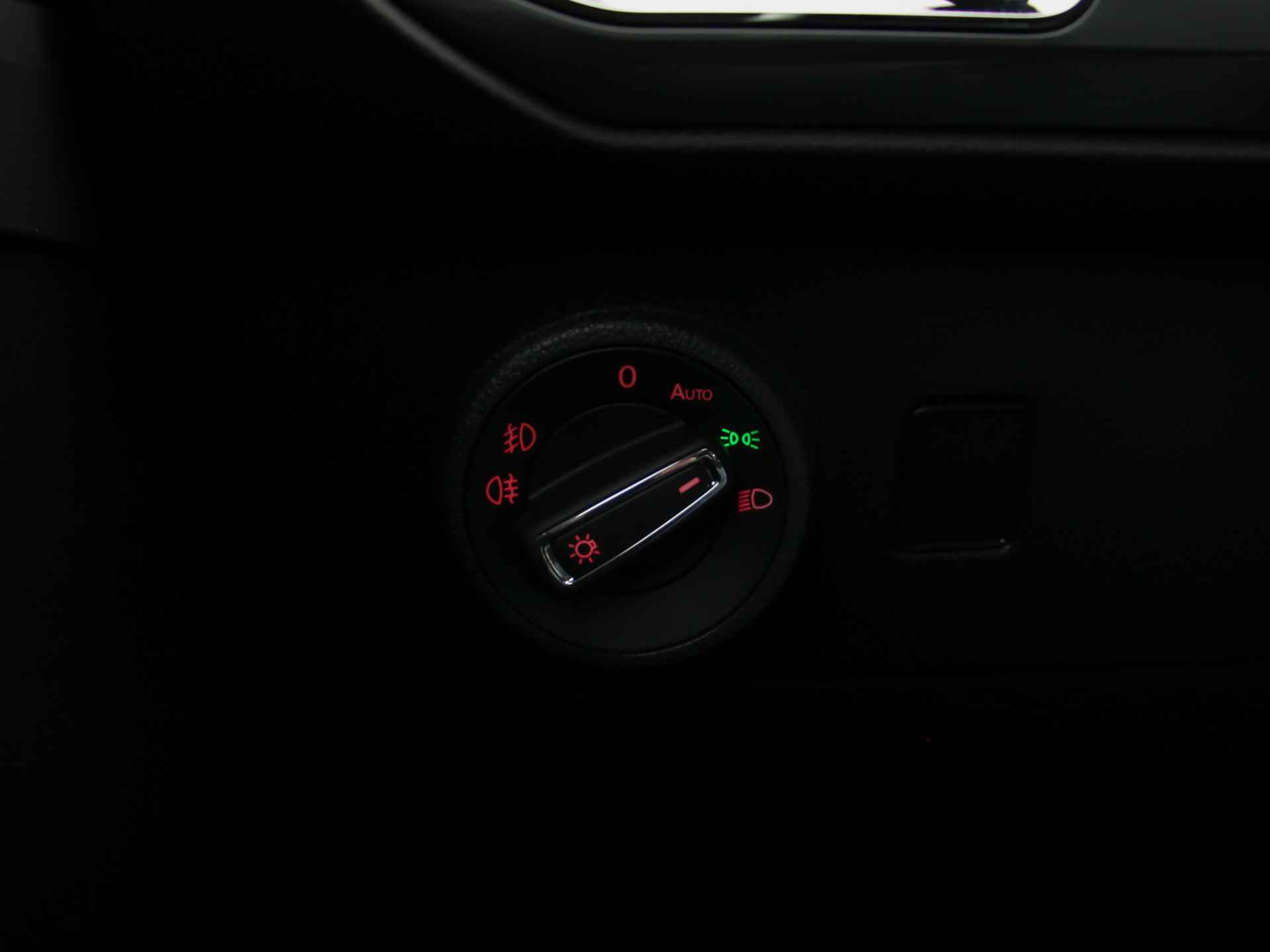 SEAT Ateca 1.6 TDI Style Business Intense Automaat | Climate Control | LED koplampen | - 19/42