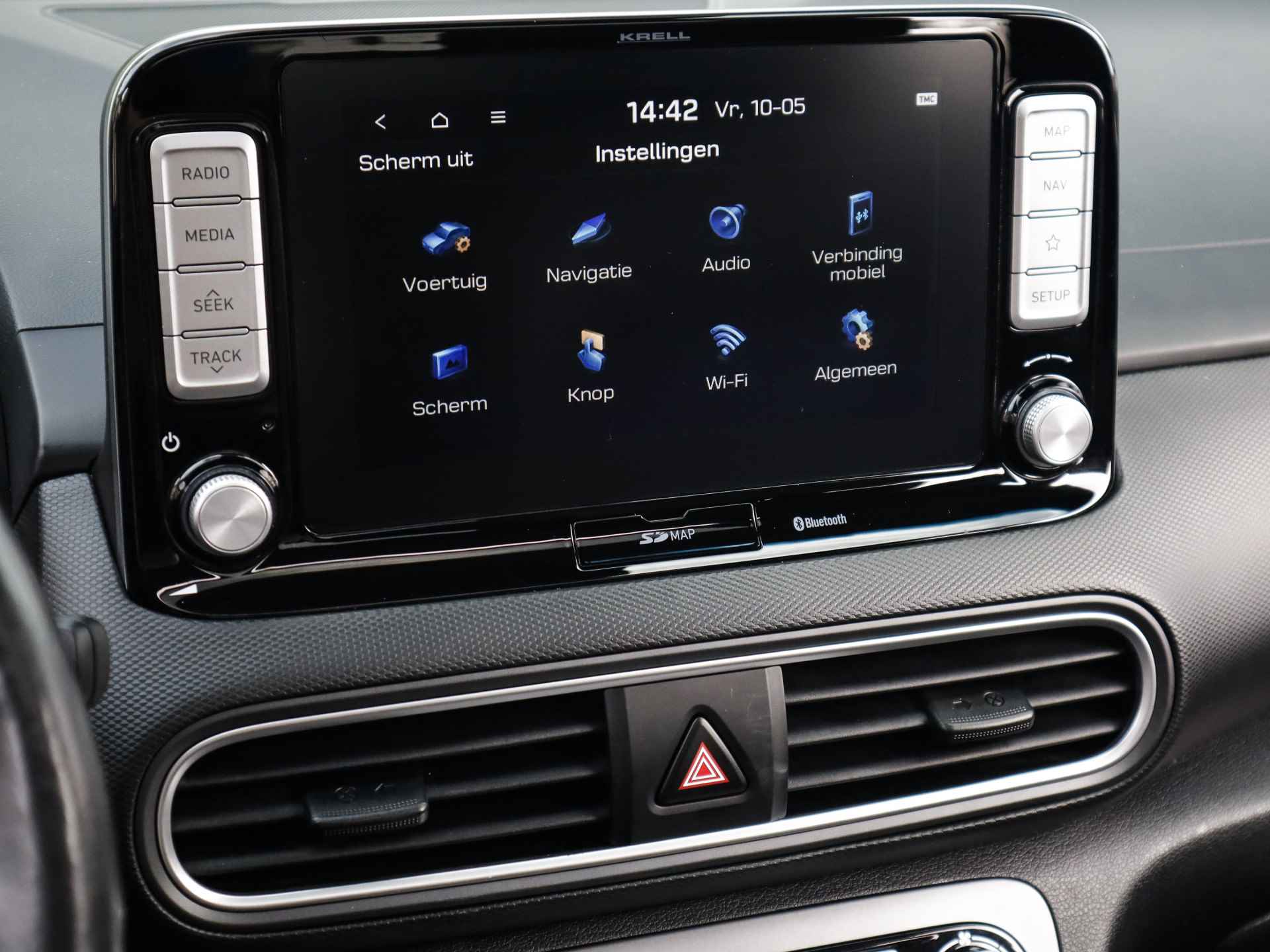 Hyundai KONA EV Premium 64 kWh (204PK) 1e-Eig, Hyundai-Dealer-Onderh, 12-Mnd-BOVAG, NL-Auto, Navigatie-Apple-Carplay/Android-Auto, Adaptive-Cruise-Control, Leer, Keyles-Entry/Start, Stoelverwarming/Ventilatie, Schuifdak, Leer, Premium-Audio, Privacy-Glas, - 30/41