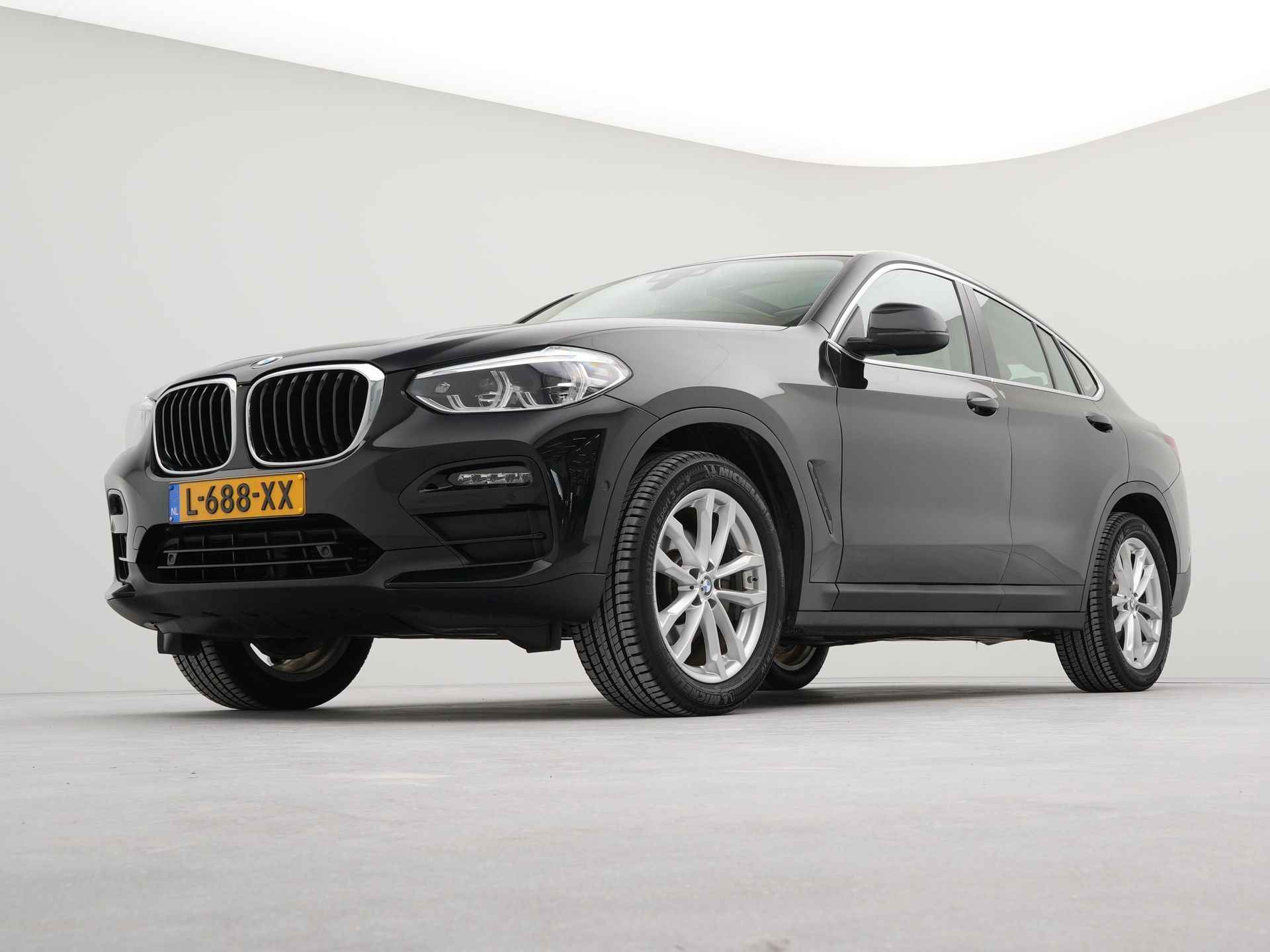 BMW X4 xDrive20i Business Edition Plus 184 pk Automaat | Panoramadak | Leder | Climate Control | - 26/52