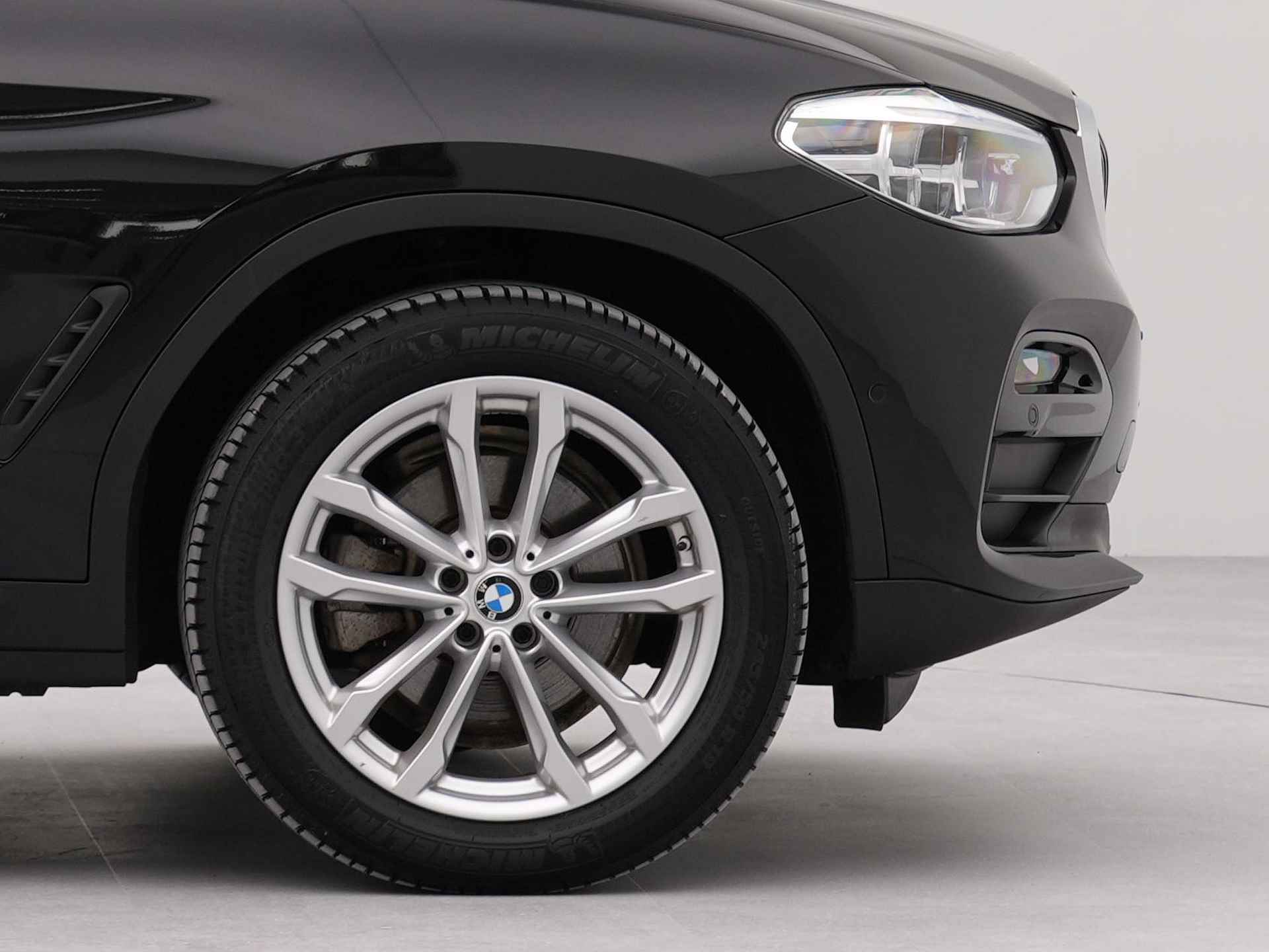 BMW X4 xDrive20i Business Edition Plus 184 pk Automaat | Panoramadak | Leder | Climate Control | - 49/52