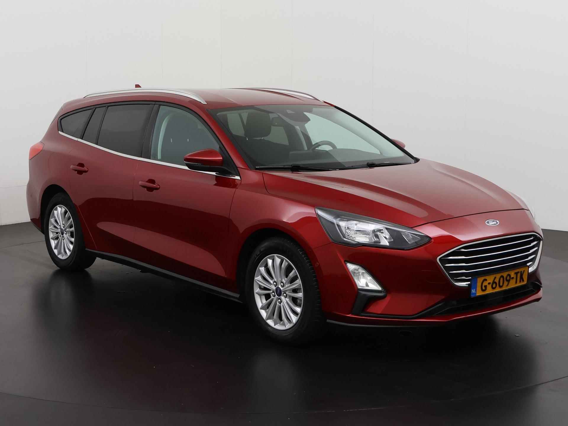 Ford Focus Wagon 1.0 EcoBoost Titanium | Trekhaak Uitklap | Stuur & Stoelverwarming | ACC | Zondag Open! - 30/34