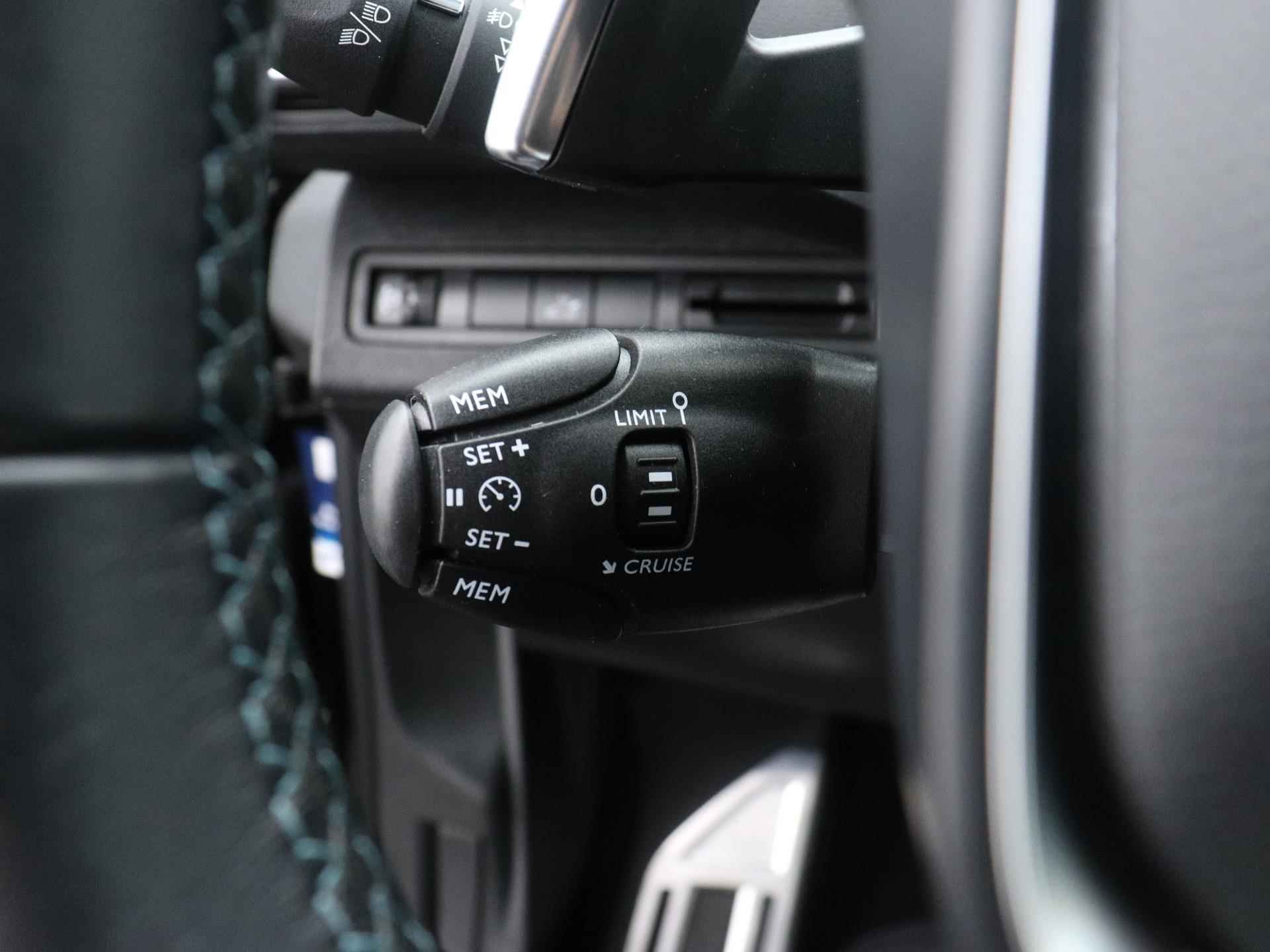 Peugeot 3008 Crossway 130pk Automaat | Navigatie | Camera | Elektrisch Bedienbare Achterklep | Trekhaak | Grip Control - 29/36