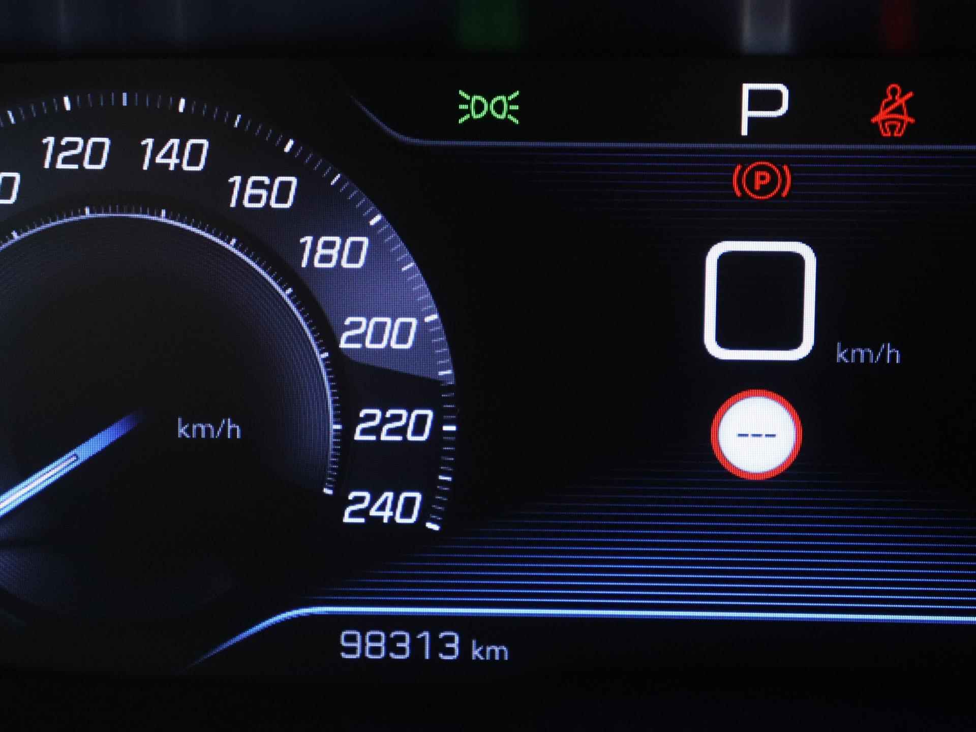 Peugeot 3008 Crossway 130pk Automaat | Navigatie | Camera | Elektrisch Bedienbare Achterklep | Trekhaak | Grip Control - 31/36
