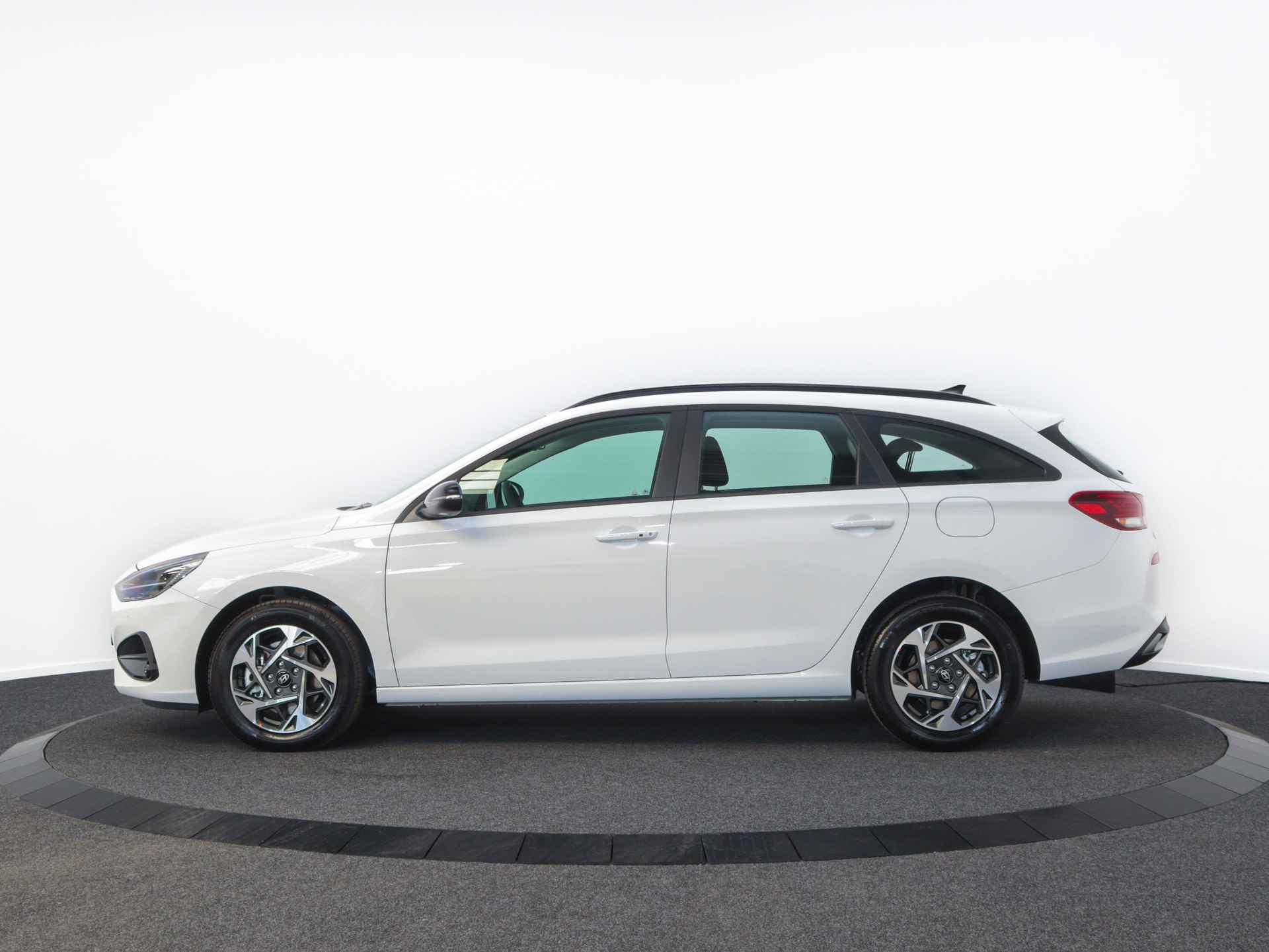 Hyundai i30 Comfort - 9/44