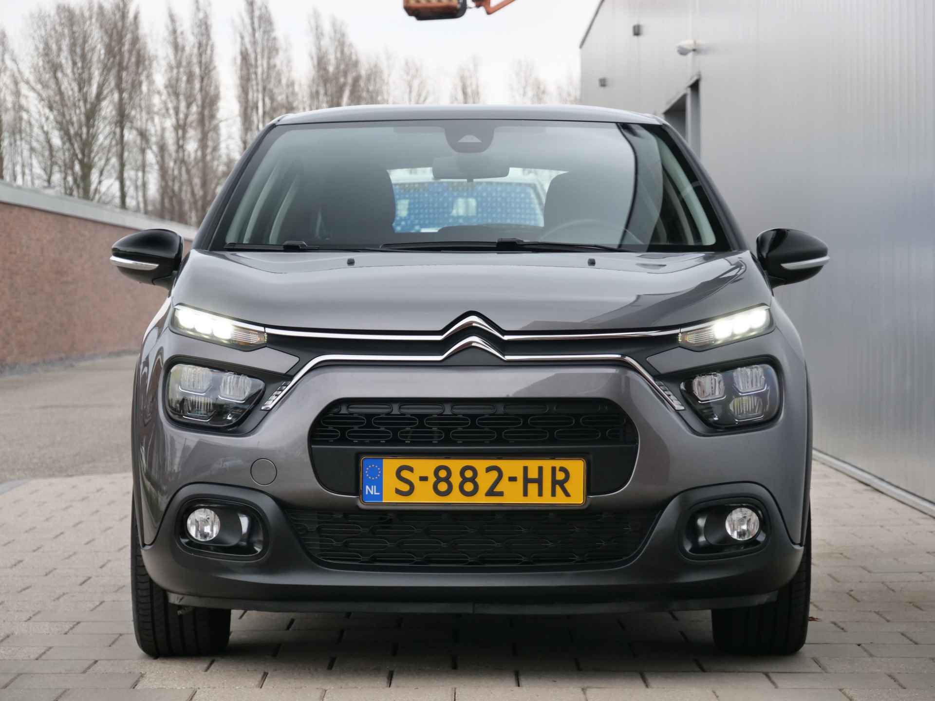 Citroën C3 1.2 PureTech 82pk Feel Pack Navigatie / LED/ Parkeersensoren / Climate - 3/33