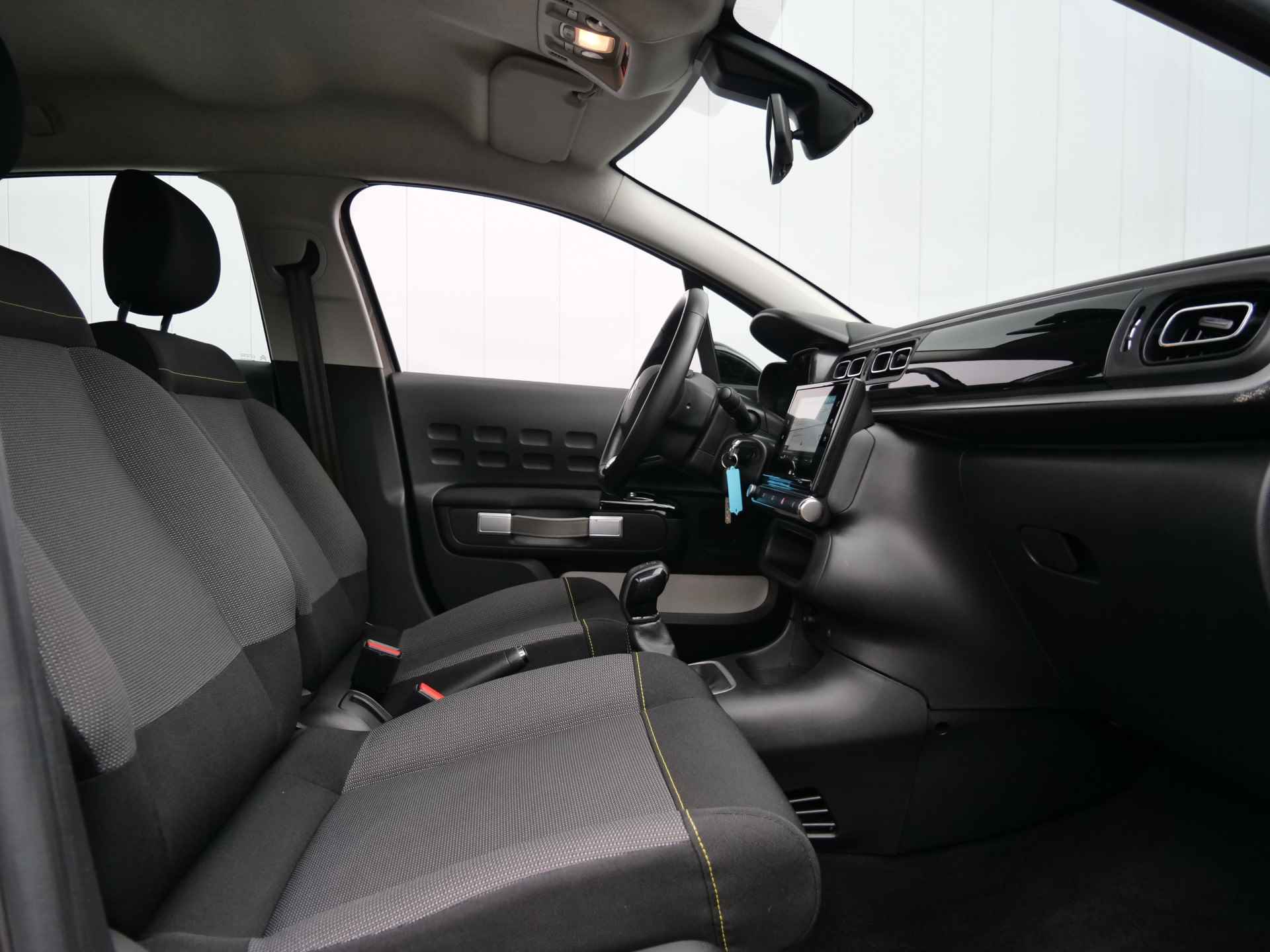 Citroën C3 1.2 PureTech 82pk Feel Pack Navigatie / LED/ Parkeersensoren / Climate - 13/33