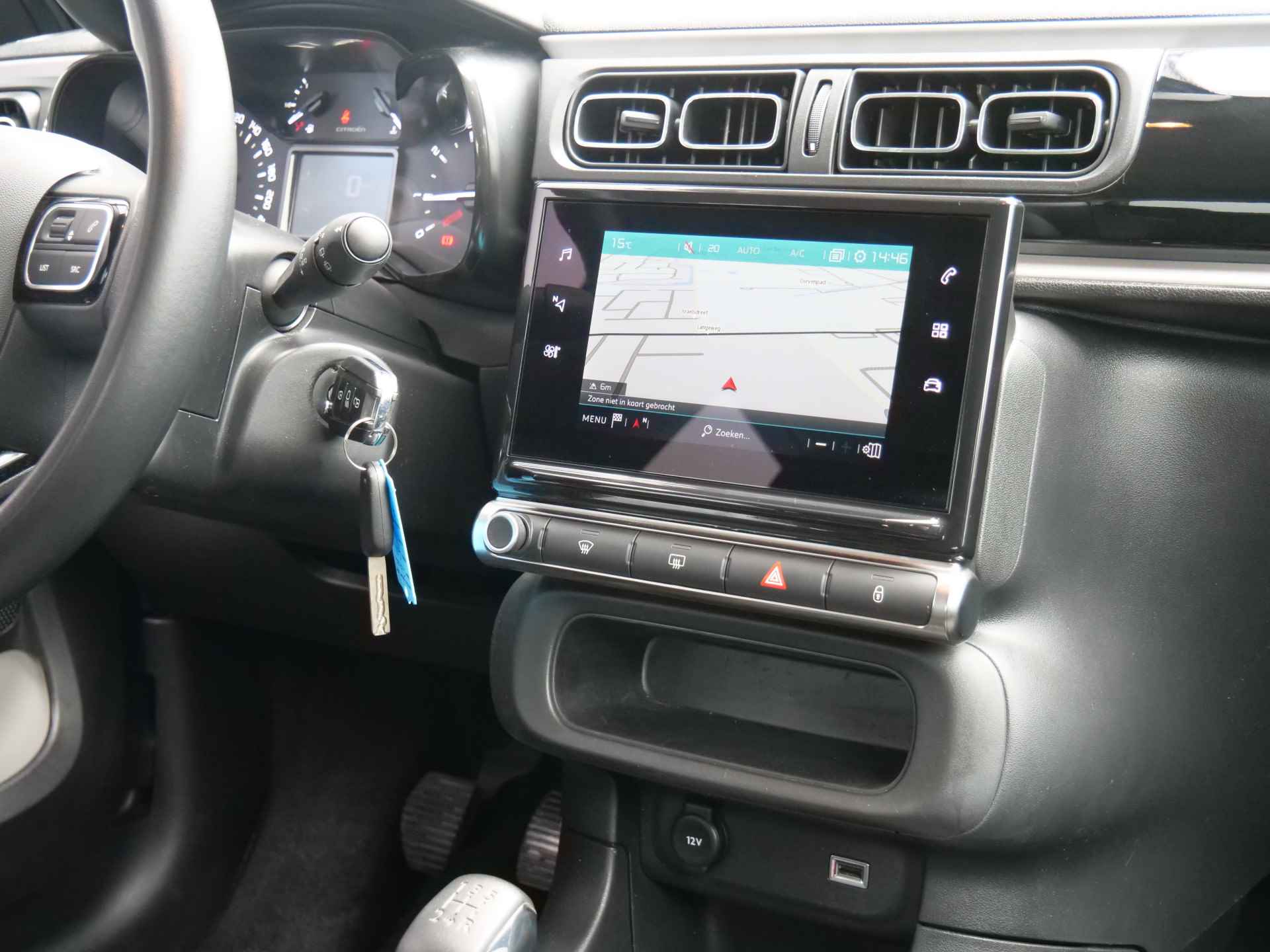 Citroën C3 1.2 PureTech 82pk Feel Pack Navigatie / LED/ Parkeersensoren / Climate - 20/33