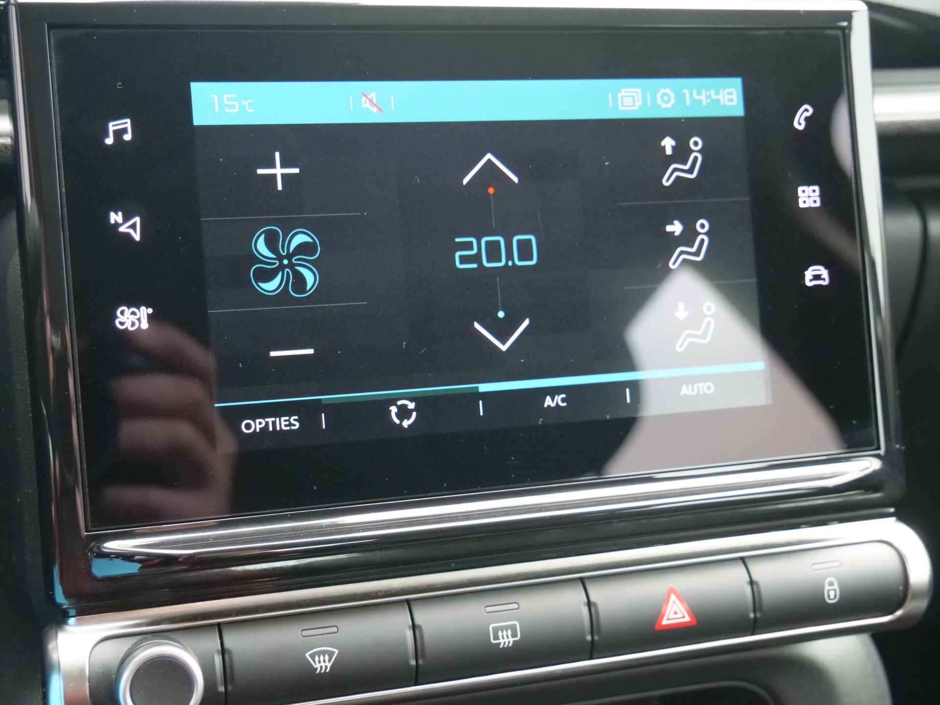 Citroën C3 1.2 PureTech 82pk Feel Pack Navigatie / LED/ Parkeersensoren / Climate - 25/33
