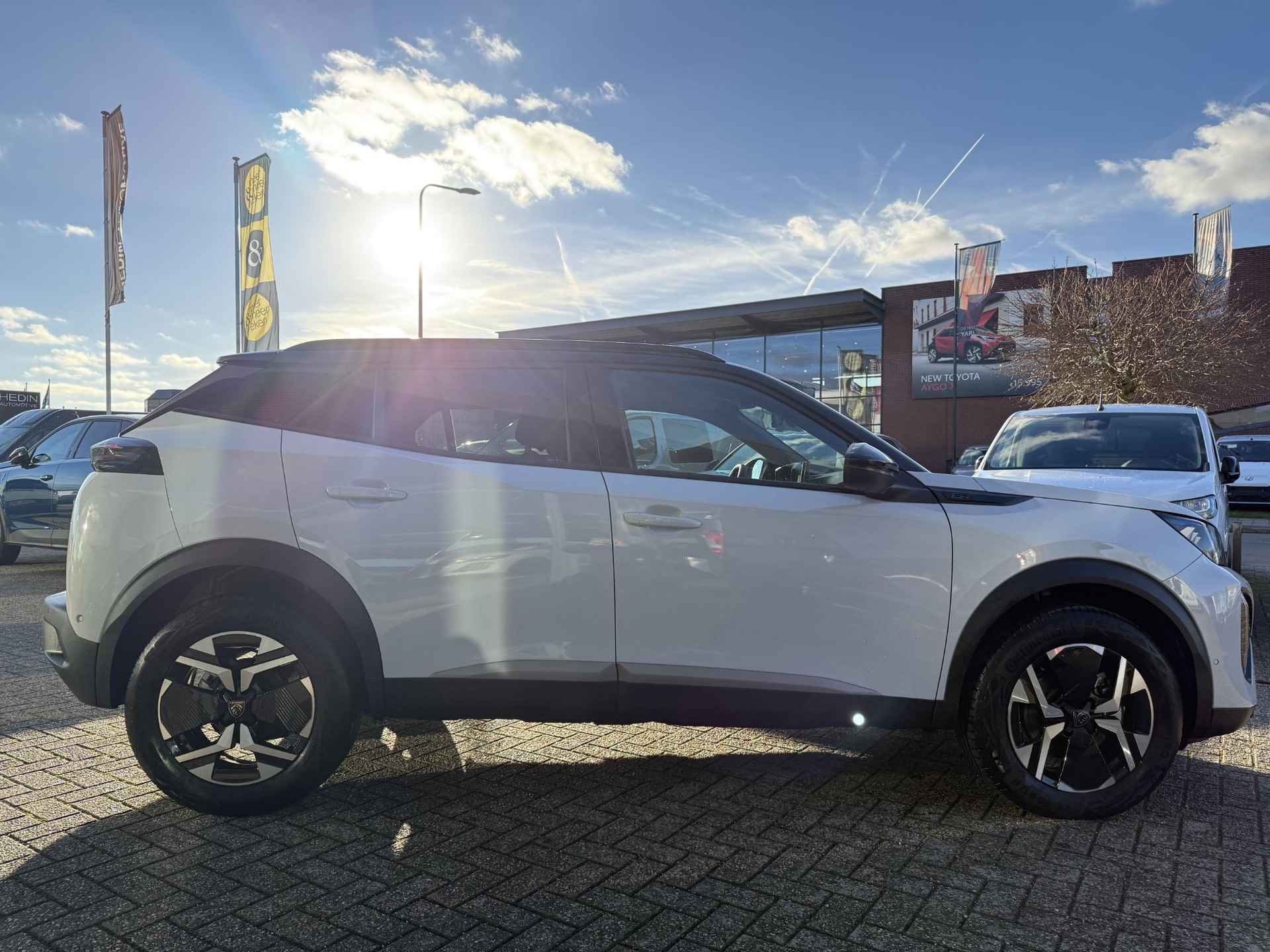 Peugeot 2008 1.2 Hybrid 136 GT Automaat | Camera | Navigatie | Adaptive cruise control | Apple carplay/Android auto - 6/14