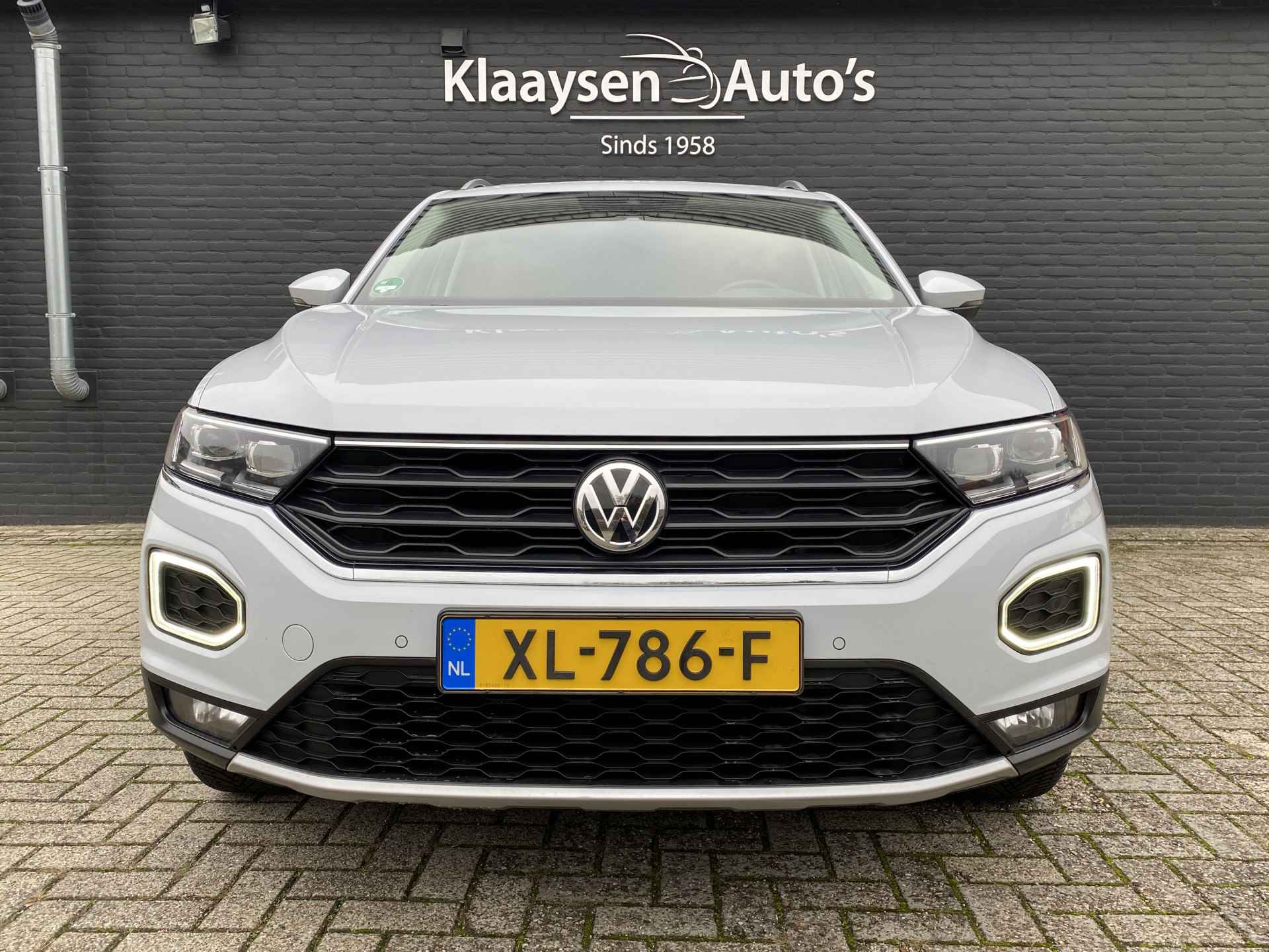 Volkswagen T-Roc 1.5 TSI Sport | 1e eigenaar | dealer onderhouden | panoramadak | apple carplay | wit metallic | digitale cockpit - 3/44