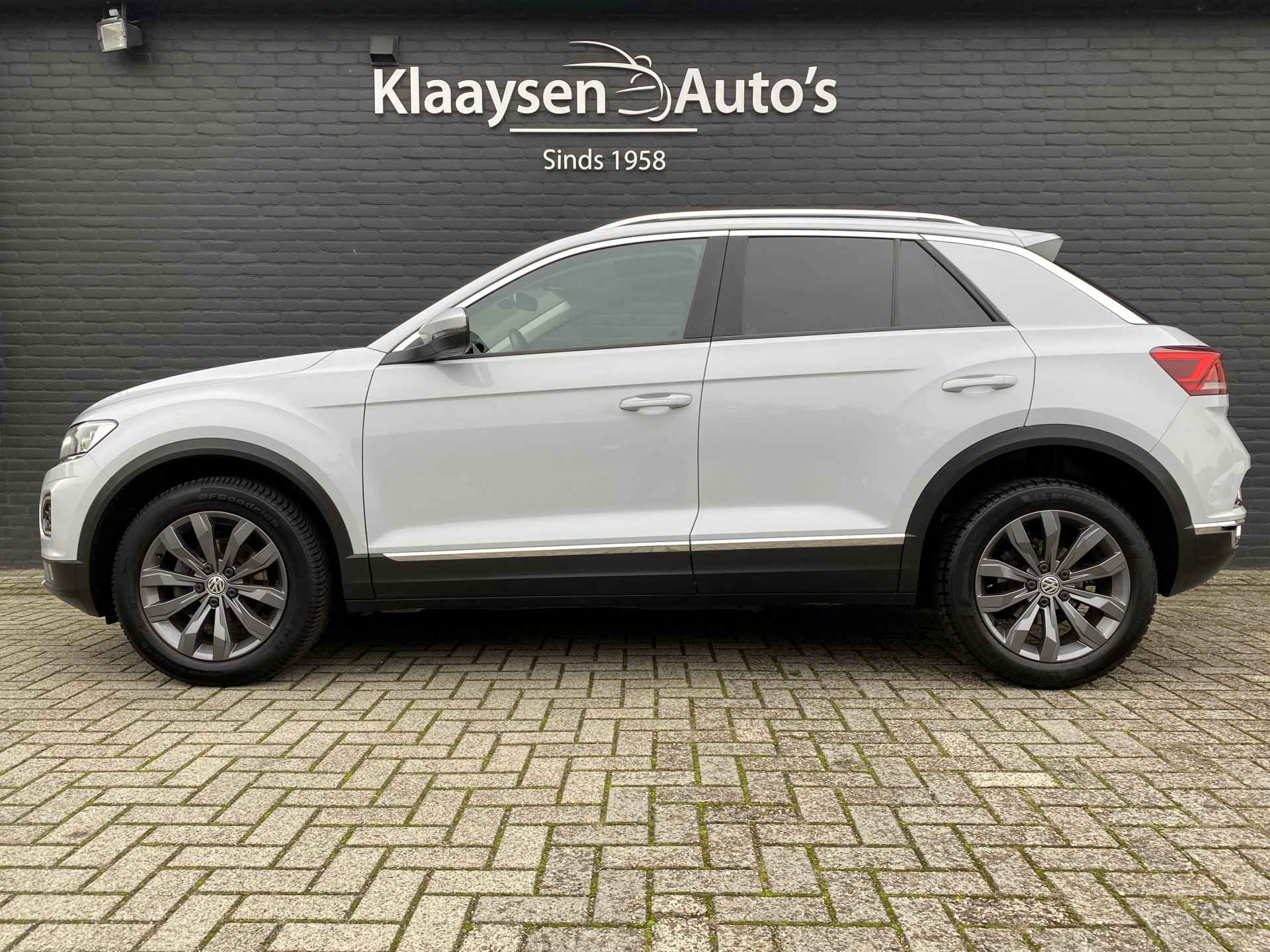 Volkswagen T-Roc 1.5 TSI Sport | 1e eigenaar | dealer onderhouden | panoramadak | apple carplay | wit metallic | digitale cockpit - 9/44