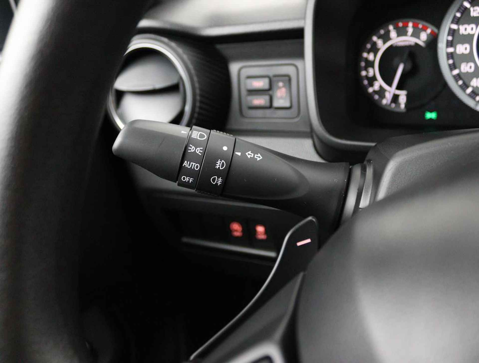 Suzuki Ignis 1.2 Smart Hybrid Select | Direct Leverbaar | Automaat | Stoelverwarming | Achteruitrijcamera | Zes Jaar Garantie | Veel Voorraad direct beschikbaar | - 30/53