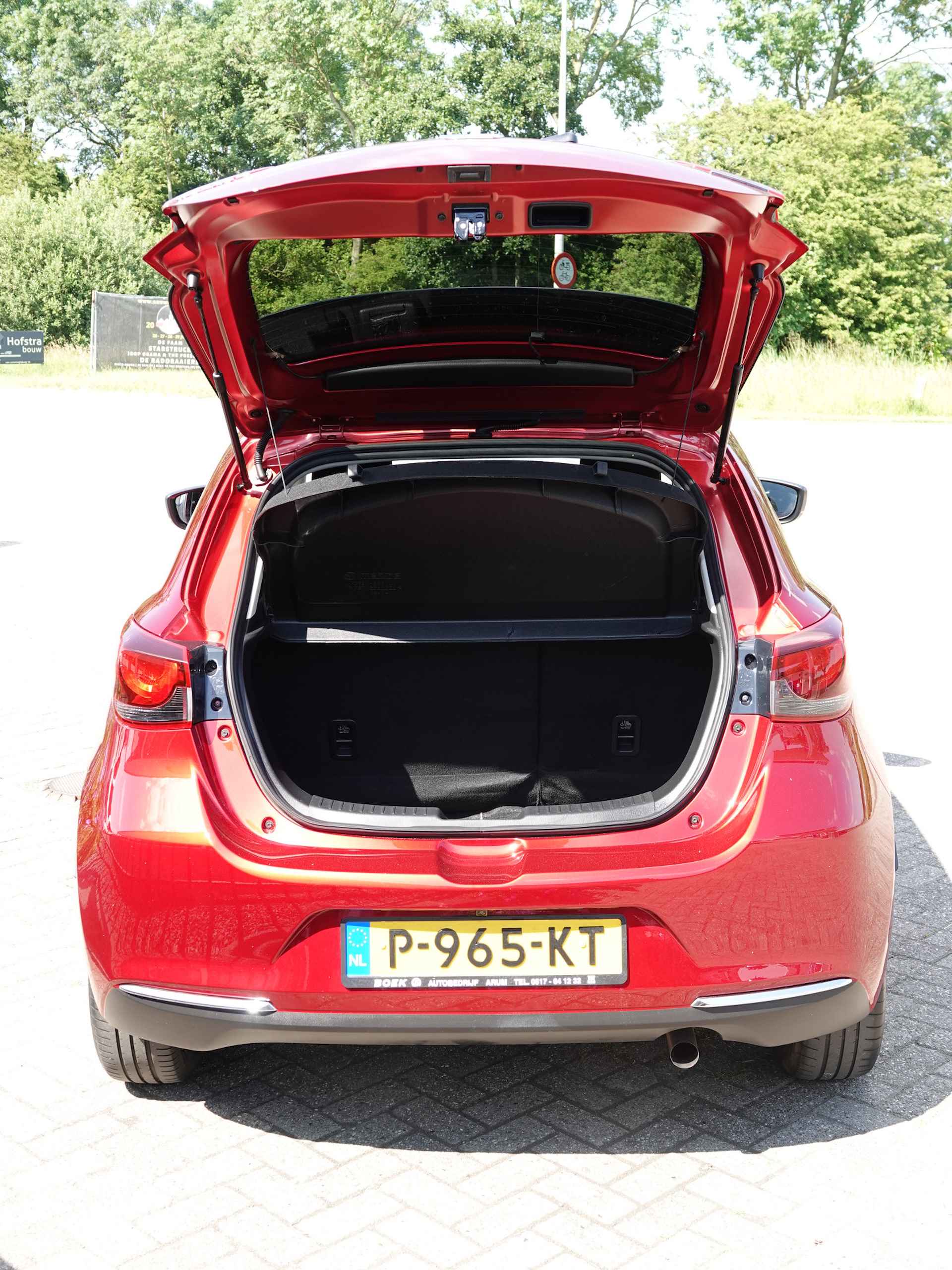 Mazda 2 1.5 Skyactiv-G 90PK Sportive SPOILER PACK | LMV | CRUISE | CAMERA | AIRCO - 9/25