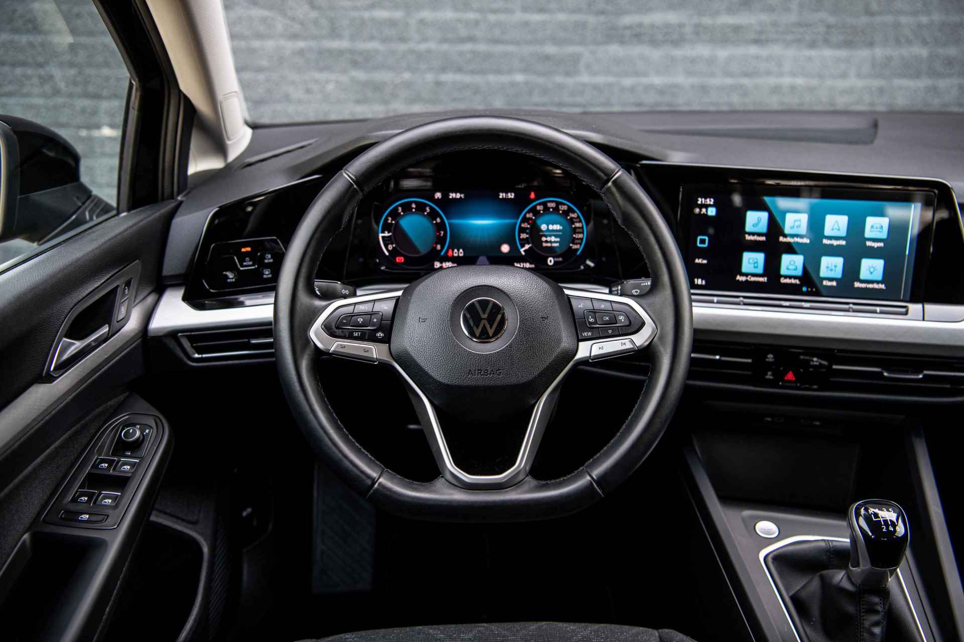 Volkswagen Golf 1.0 TSi 110 pk Life Discover Pro | Camera | Navigatie | Parkeersensoren - 7/38